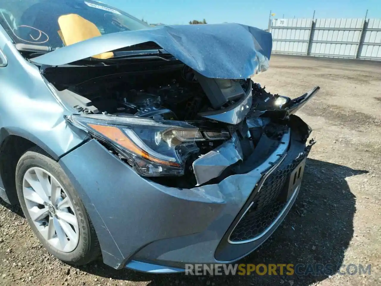 9 Photograph of a damaged car 5YFFPRAE6LP011034 TOYOTA COROLLA 2020