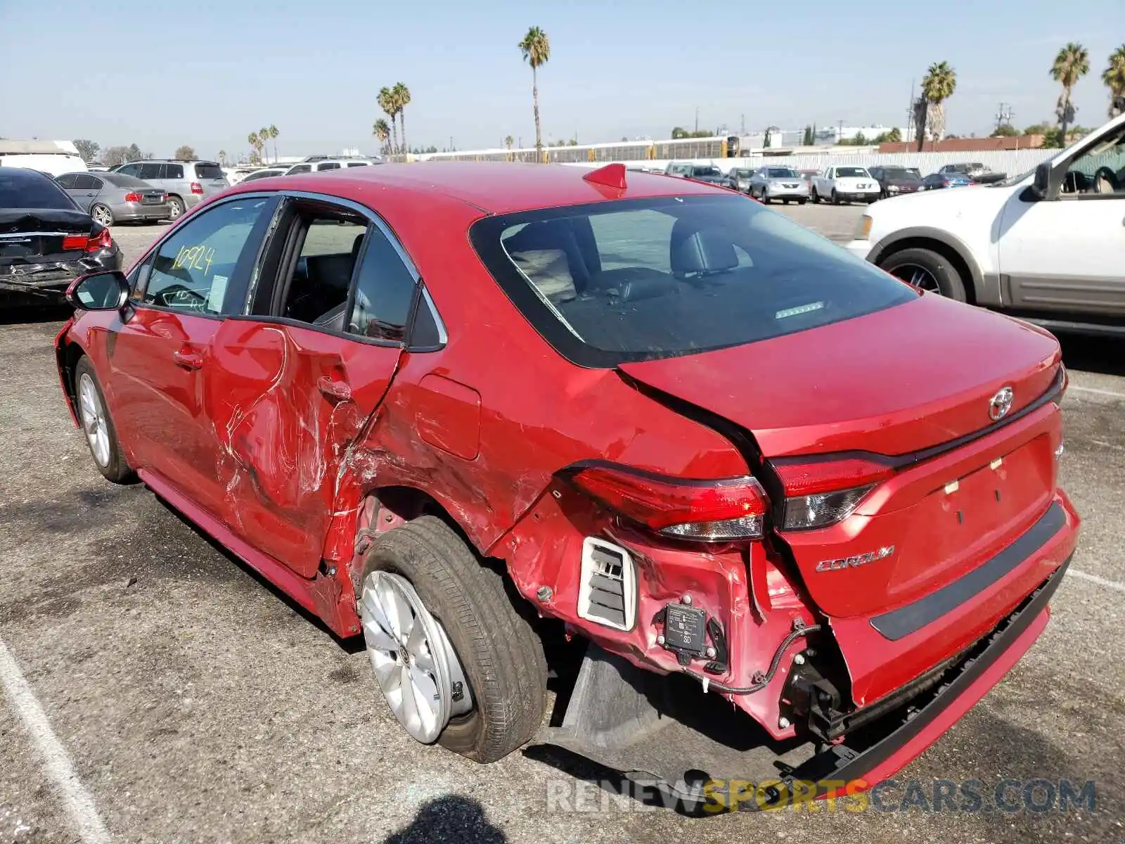 3 Photograph of a damaged car 5YFFPRAE7LP007994 TOYOTA COROLLA 2020