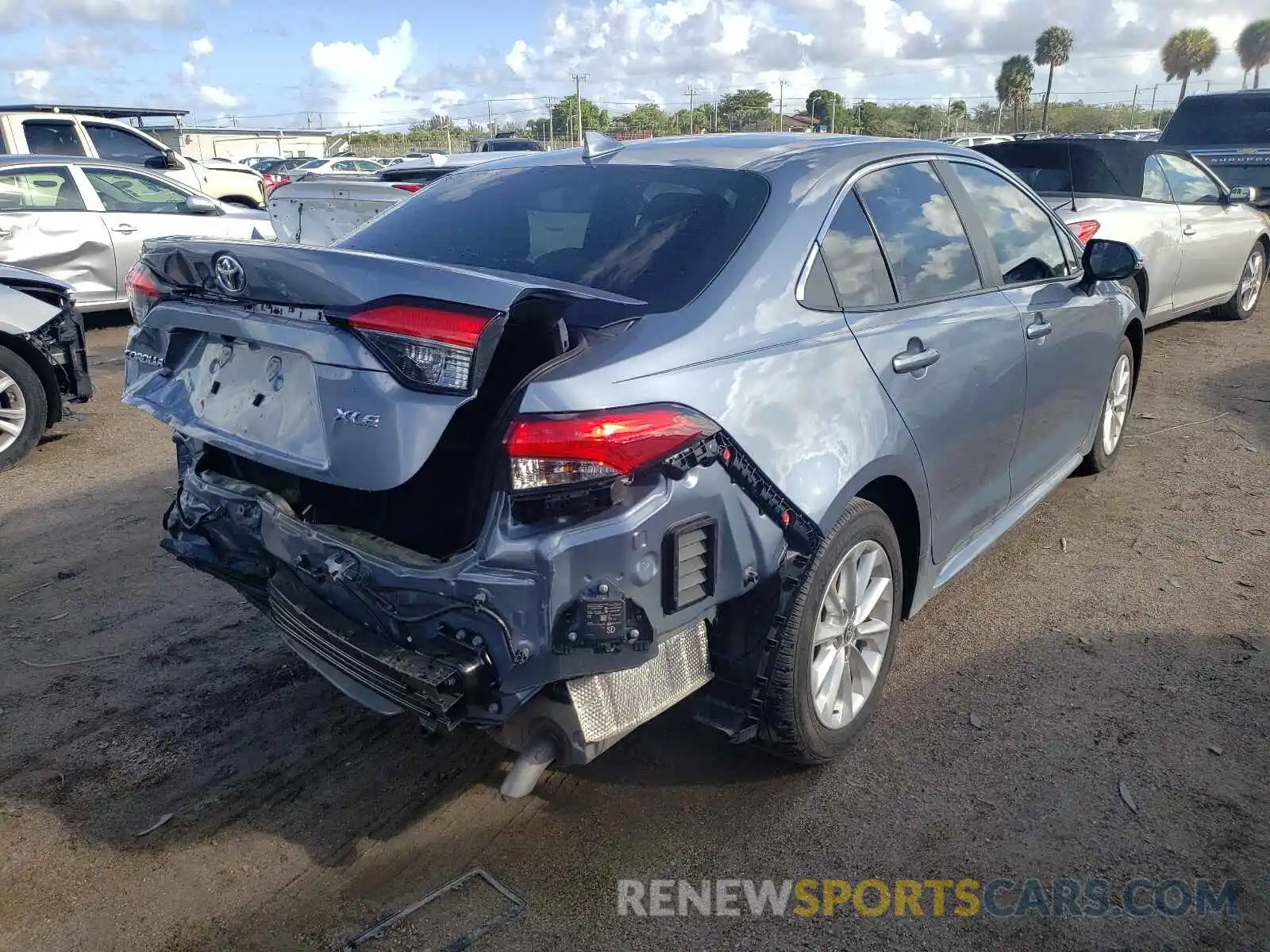 4 Photograph of a damaged car 5YFFPRAE9LP022335 TOYOTA COROLLA 2020