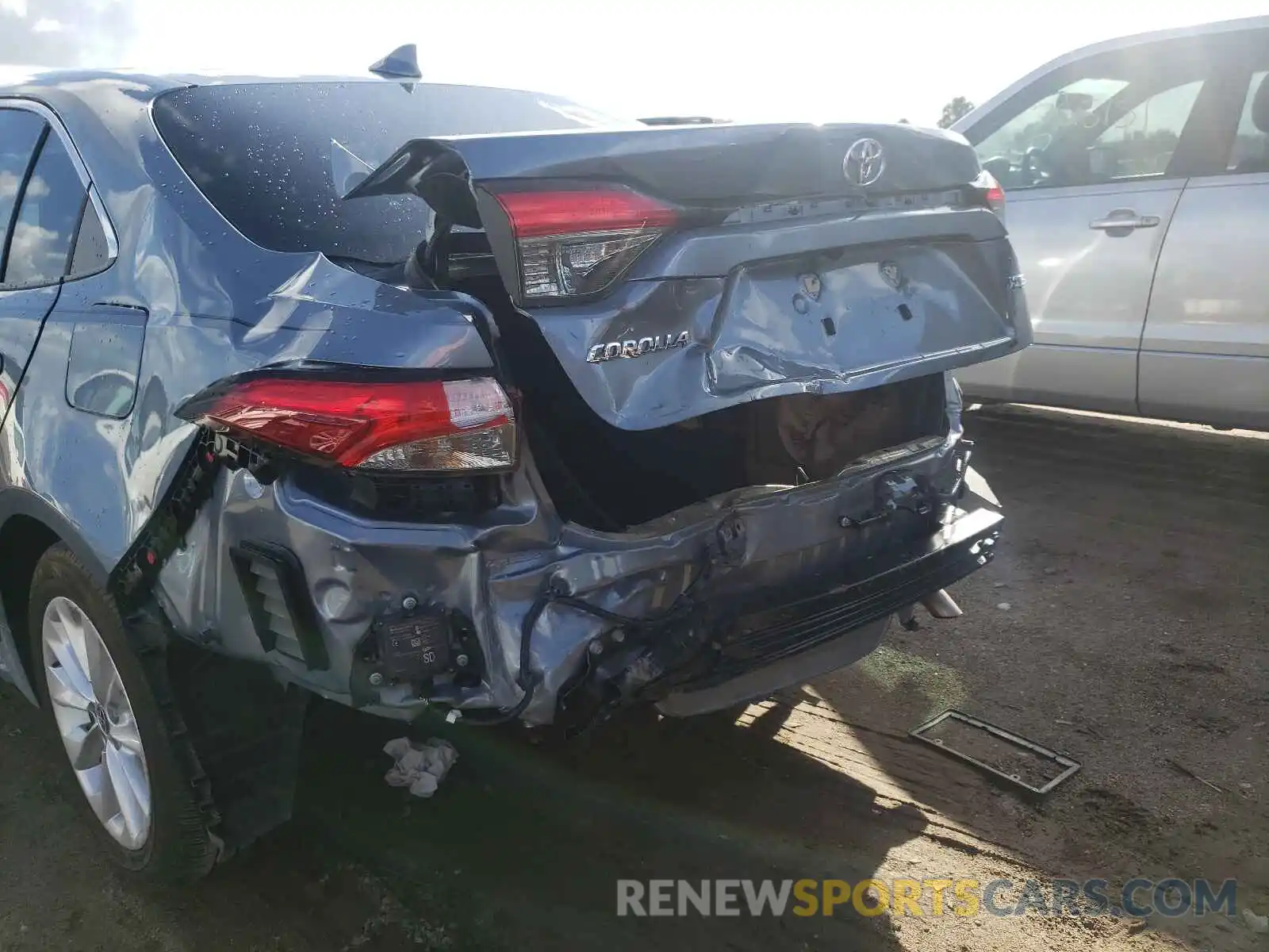 9 Photograph of a damaged car 5YFFPRAE9LP022335 TOYOTA COROLLA 2020