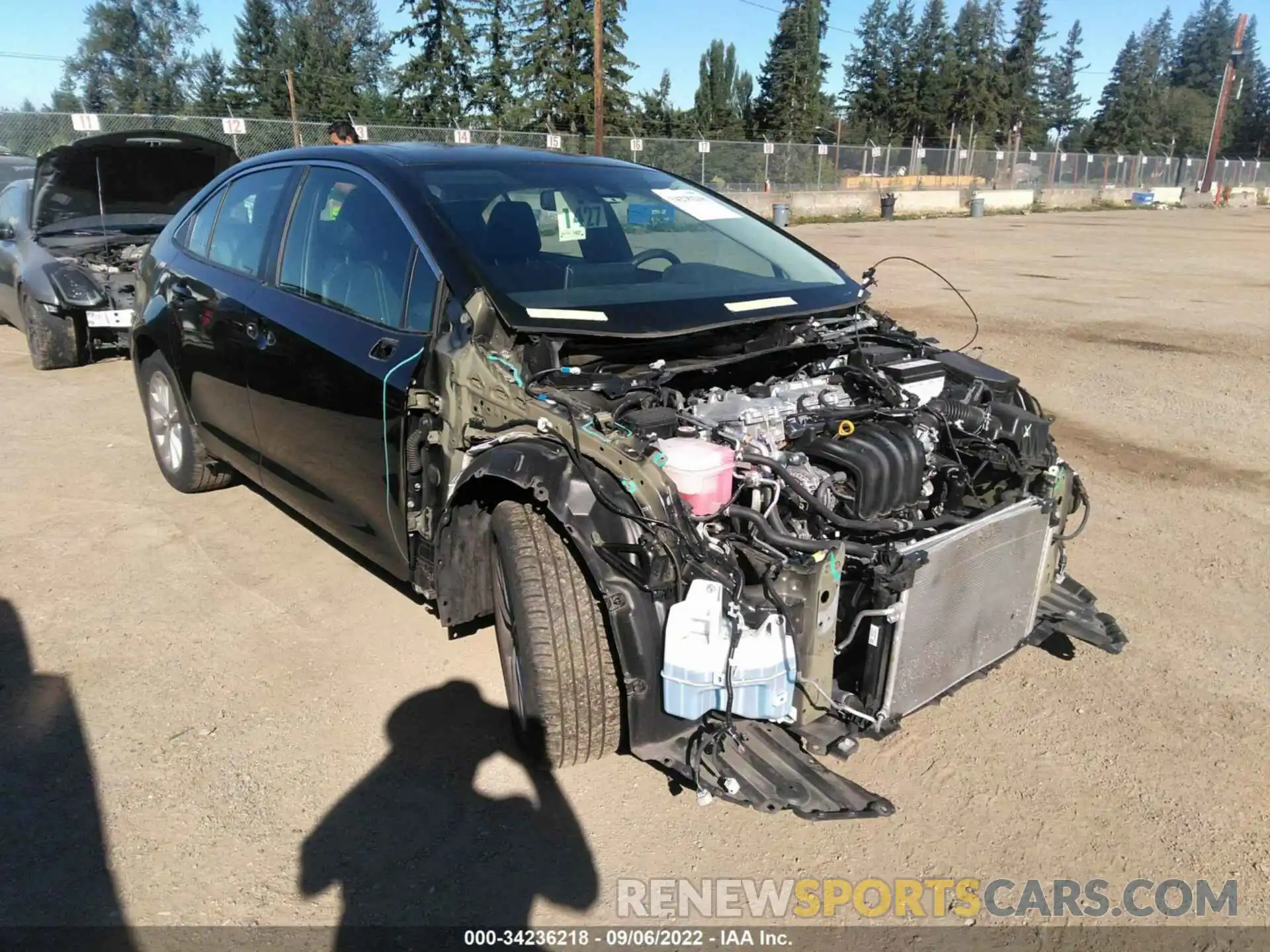 1 Photograph of a damaged car 5YFFPRAE9LP065573 TOYOTA COROLLA 2020