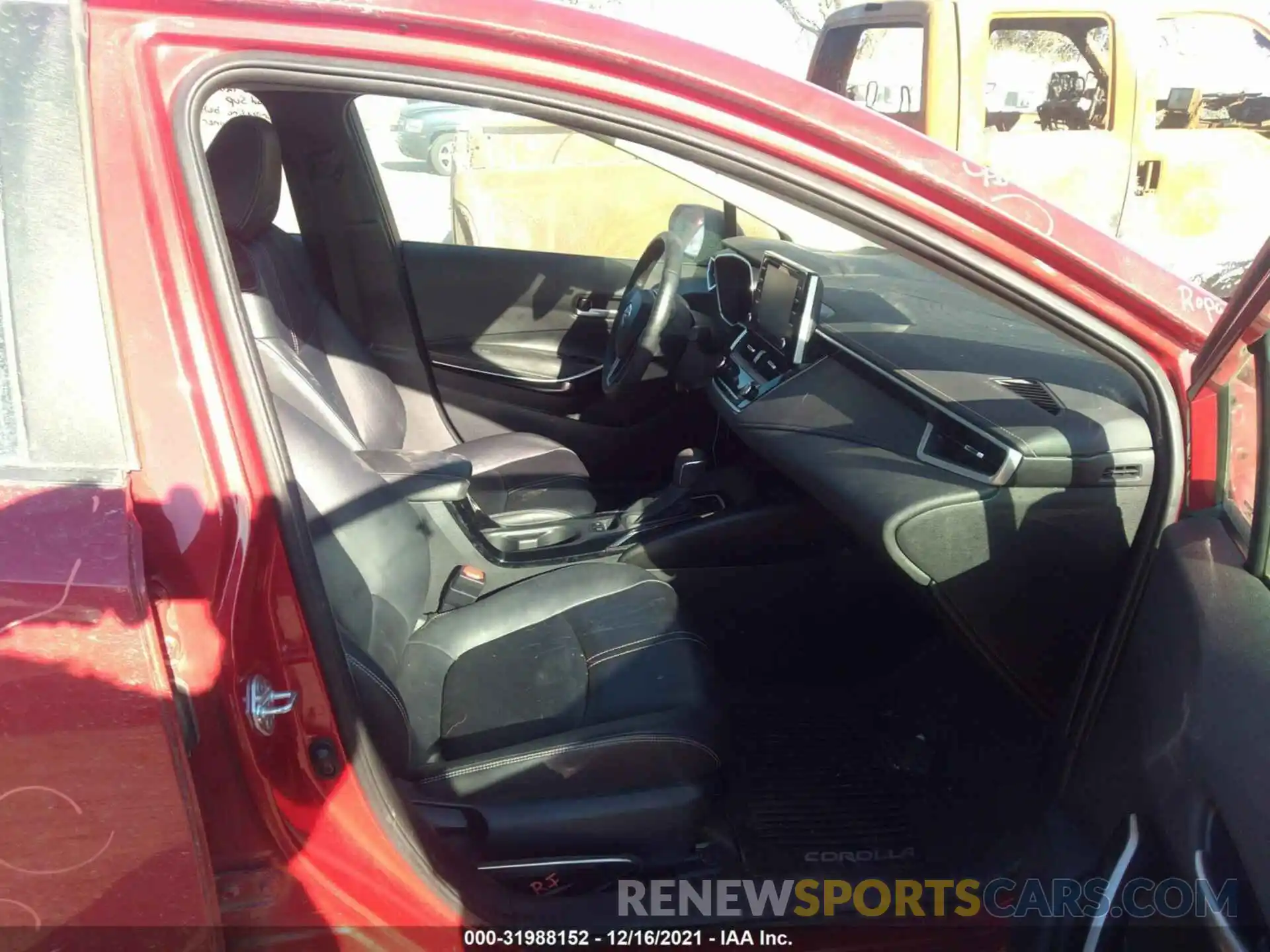 5 Photograph of a damaged car 5YFFPRAEXLP024515 TOYOTA COROLLA 2020