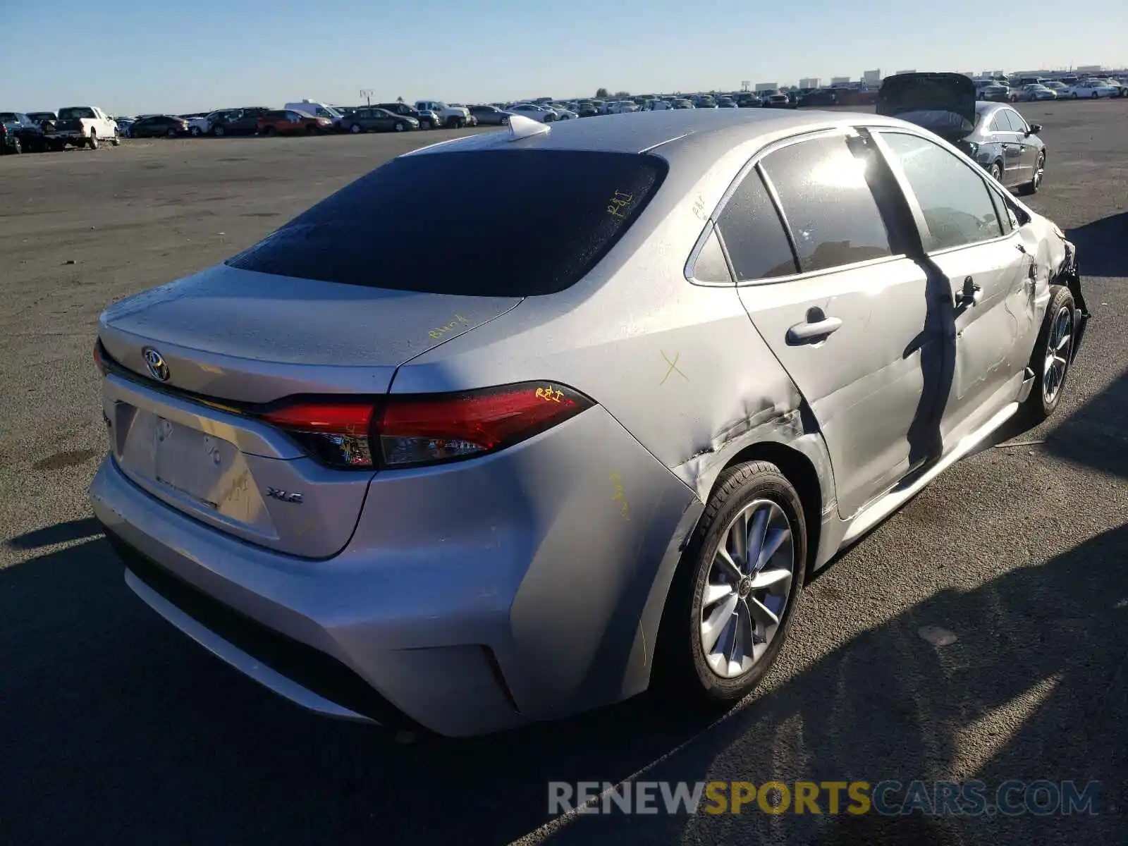 4 Photograph of a damaged car 5YFFPRAEXLP027219 TOYOTA COROLLA 2020