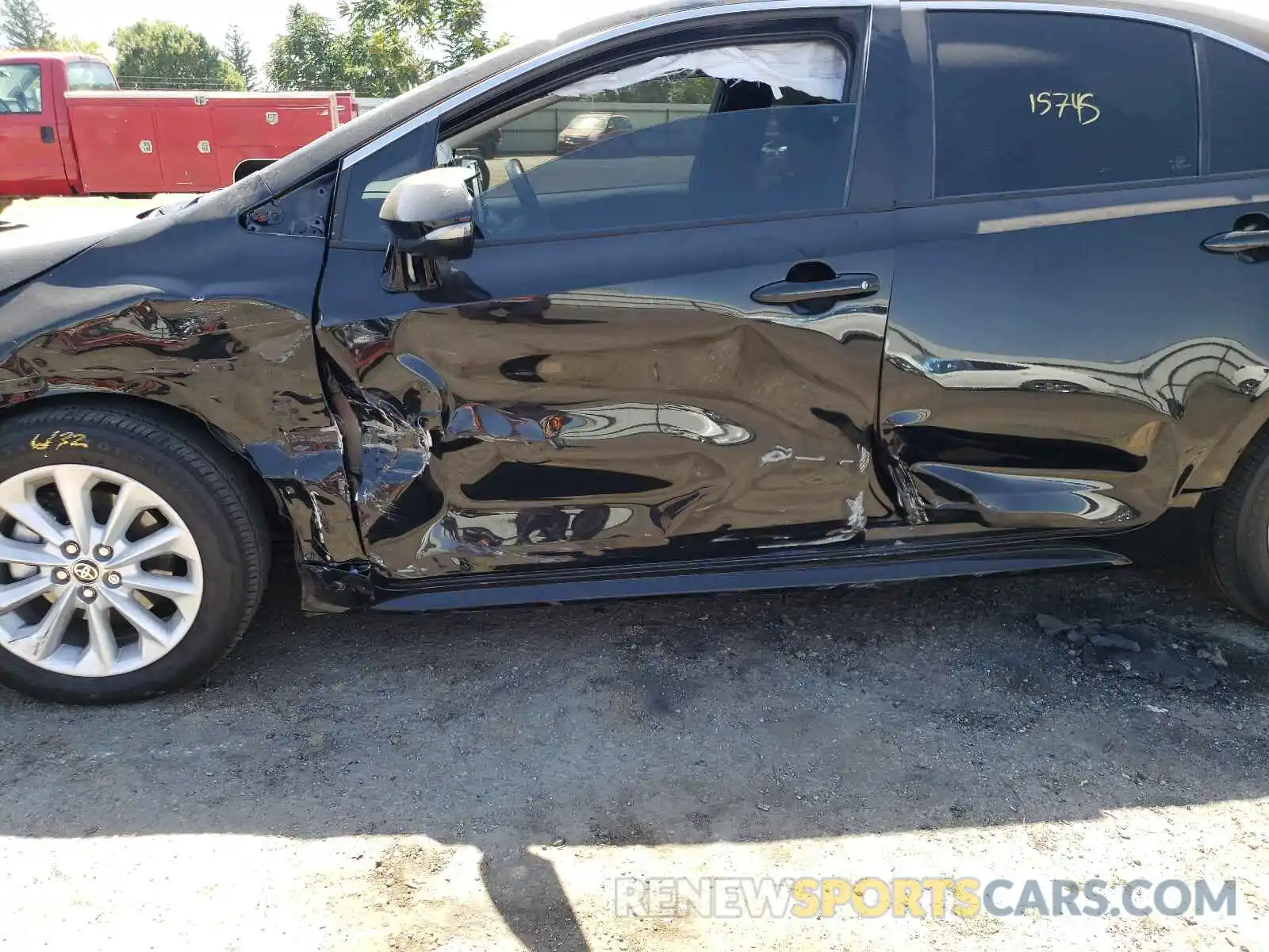 9 Photograph of a damaged car 5YFFPRAEXLP127076 TOYOTA COROLLA 2020