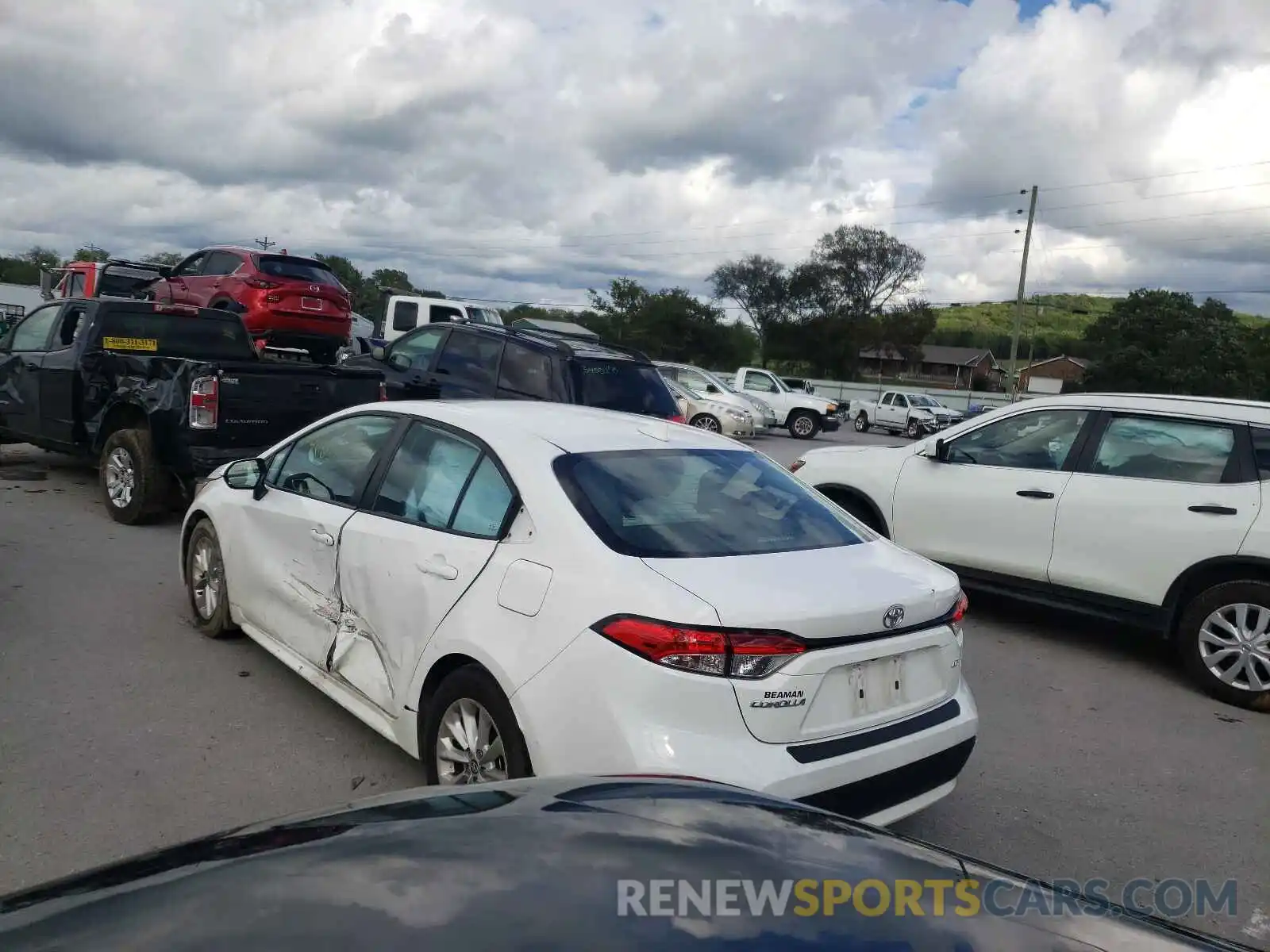 3 Photograph of a damaged car 5YFHPRAE0LP010597 TOYOTA COROLLA 2020