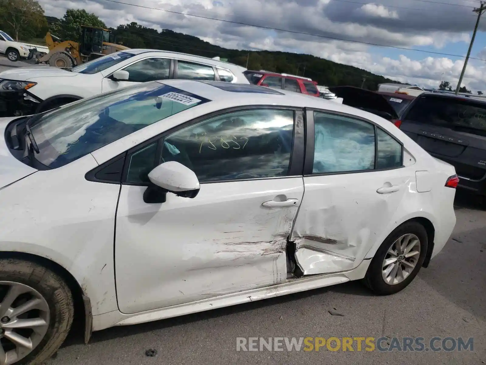 9 Photograph of a damaged car 5YFHPRAE0LP010597 TOYOTA COROLLA 2020