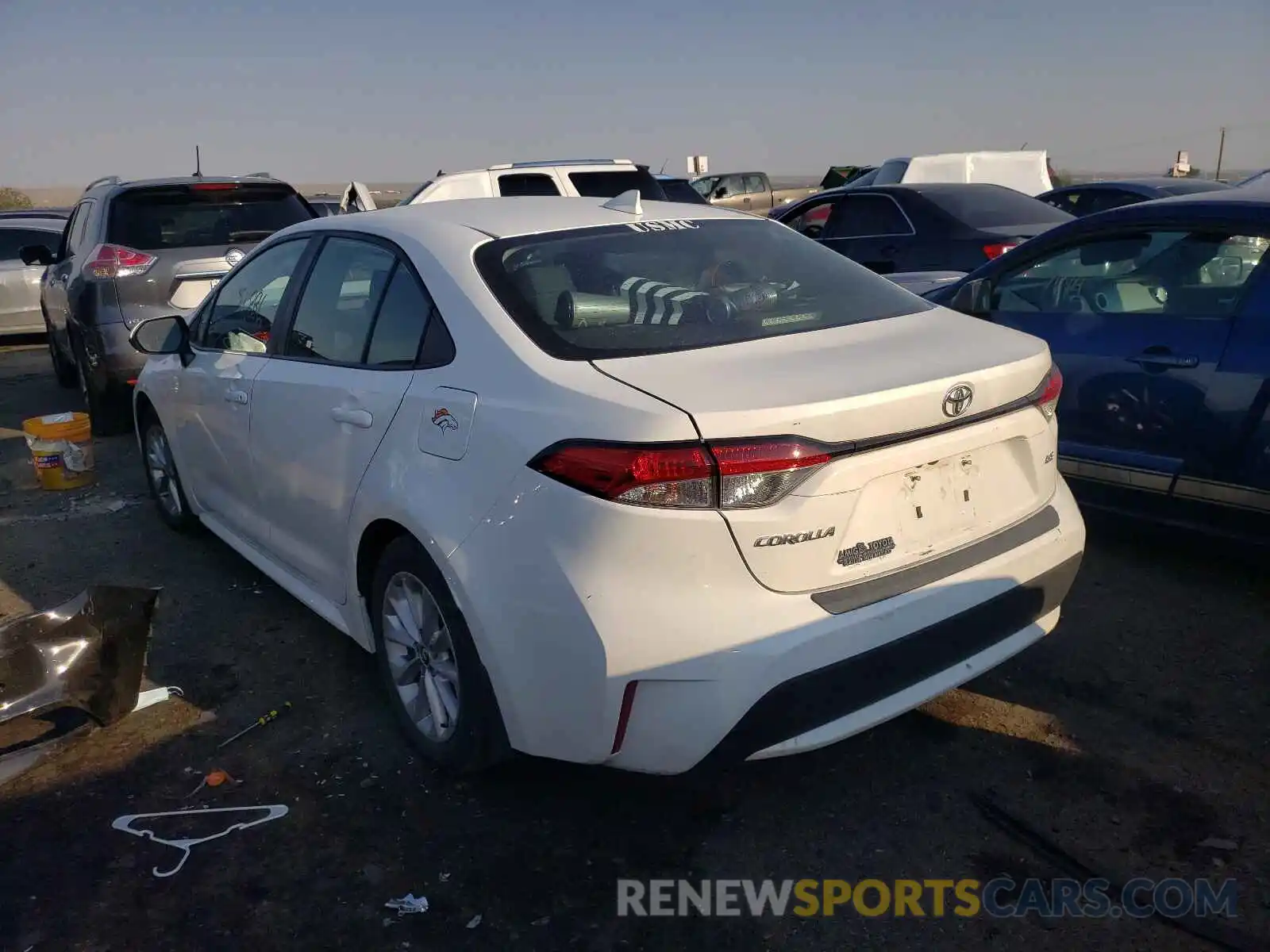 3 Photograph of a damaged car 5YFHPRAE0LP011426 TOYOTA COROLLA 2020