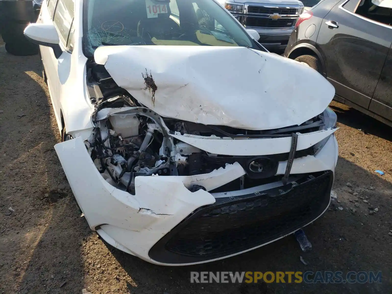 9 Photograph of a damaged car 5YFHPRAE0LP011426 TOYOTA COROLLA 2020