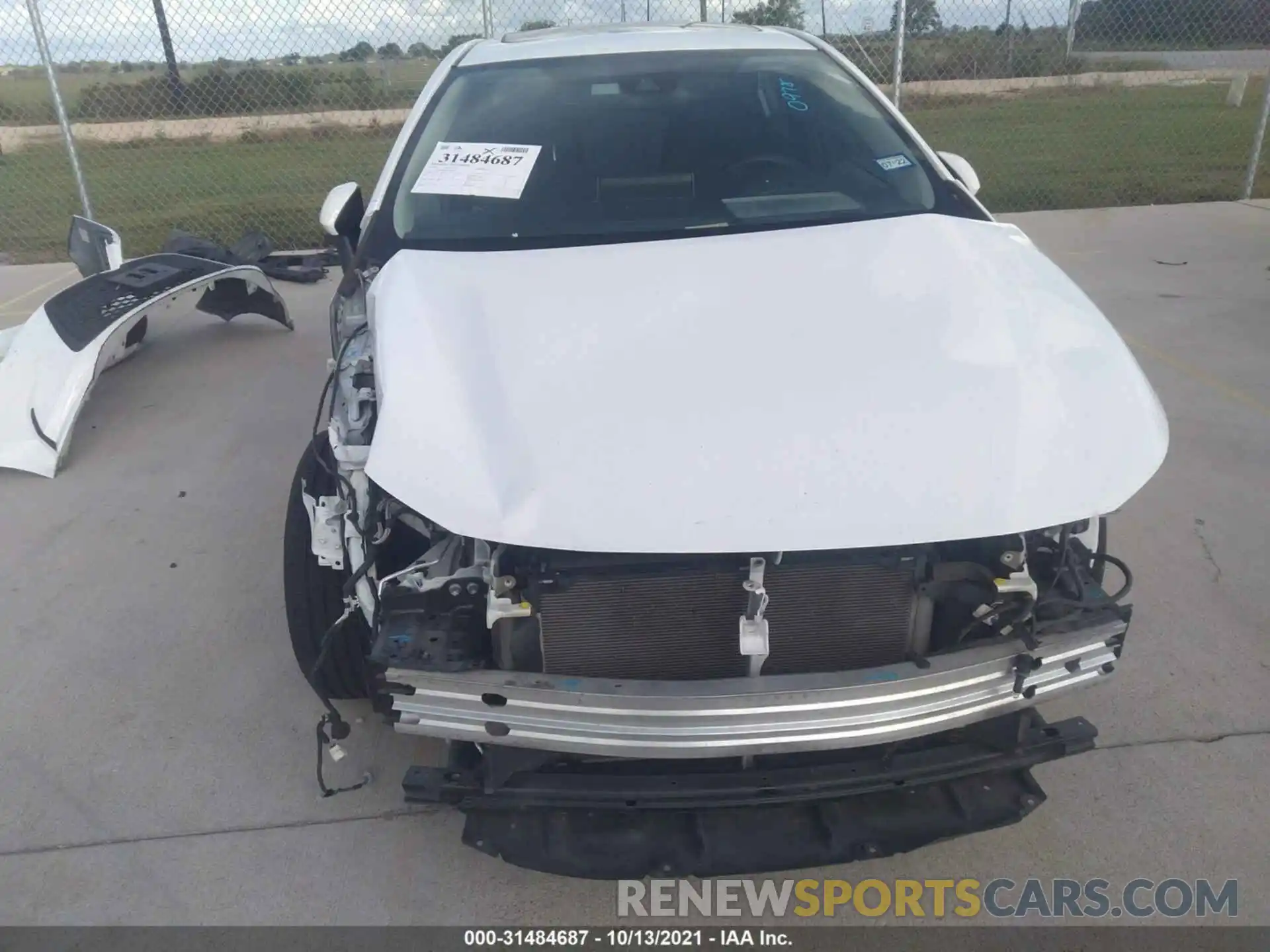 6 Photograph of a damaged car 5YFHPRAE0LP023978 TOYOTA COROLLA 2020