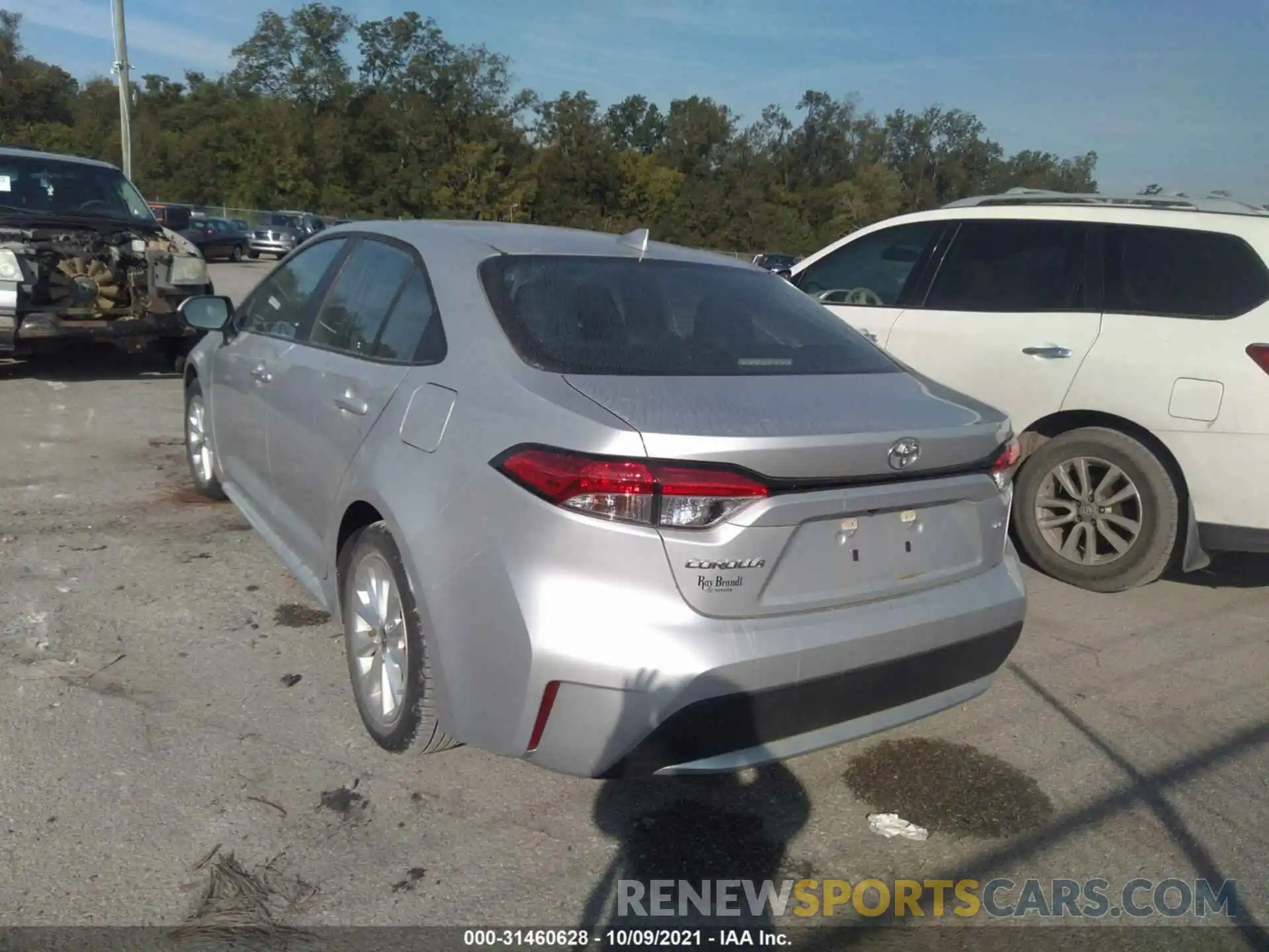 3 Photograph of a damaged car 5YFHPRAE0LP024581 TOYOTA COROLLA 2020