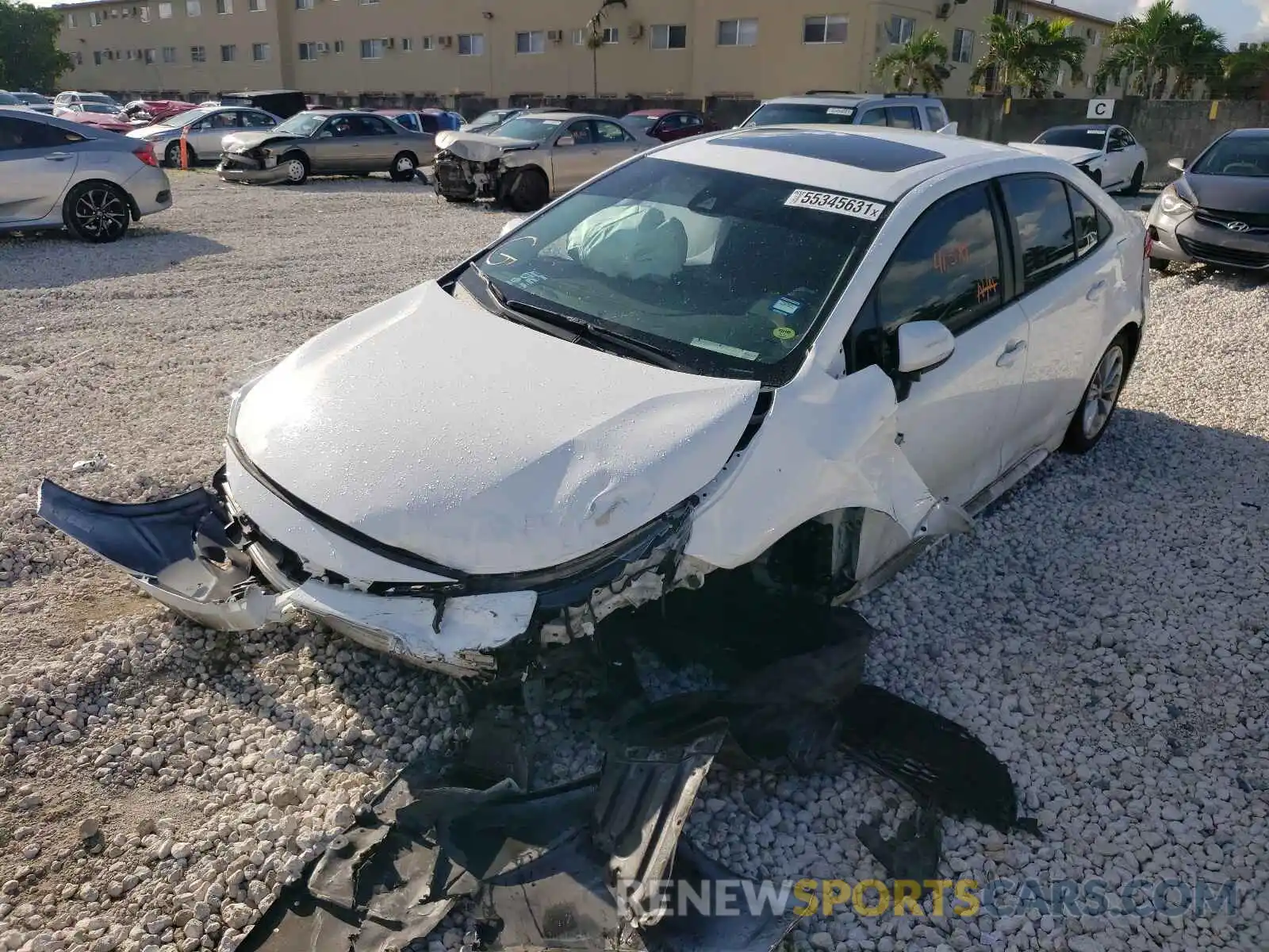 2 Photograph of a damaged car 5YFHPRAE0LP026606 TOYOTA COROLLA 2020