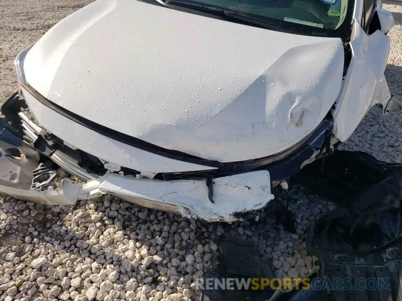 9 Photograph of a damaged car 5YFHPRAE0LP026606 TOYOTA COROLLA 2020