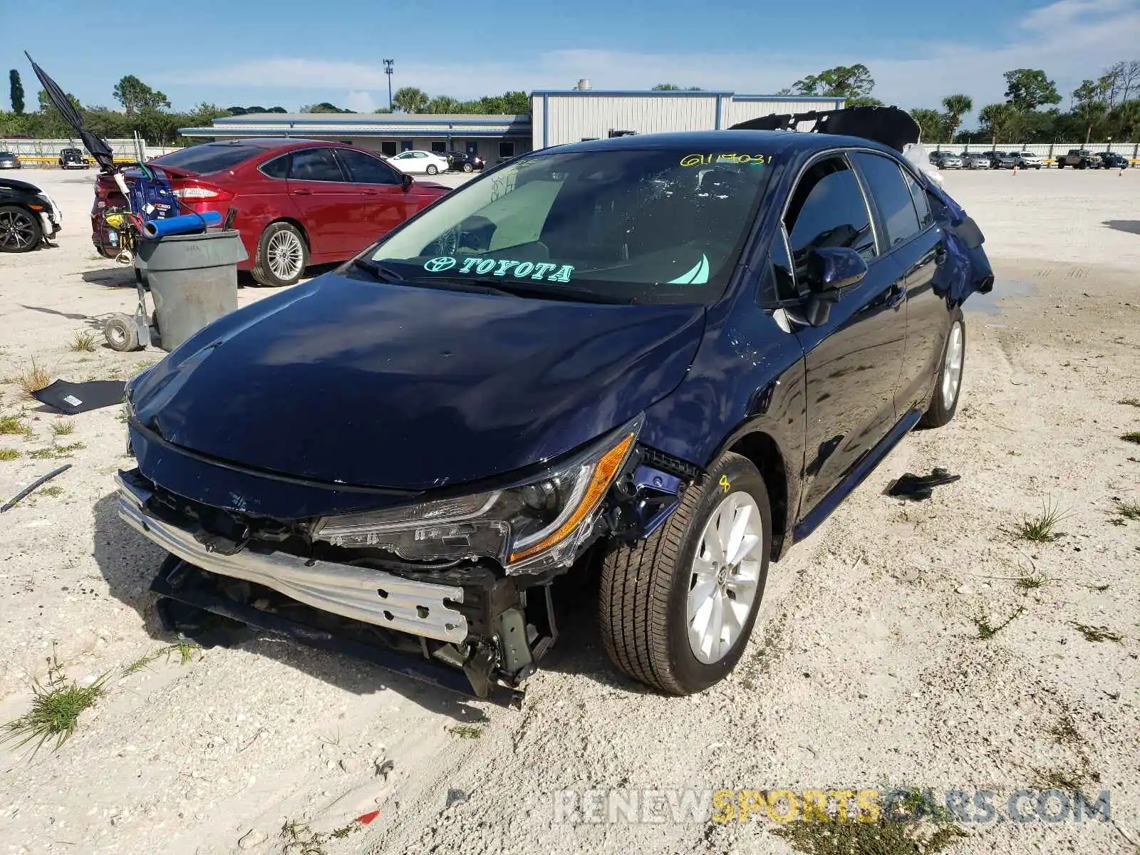 2 Photograph of a damaged car 5YFHPRAE0LP082772 TOYOTA COROLLA 2020