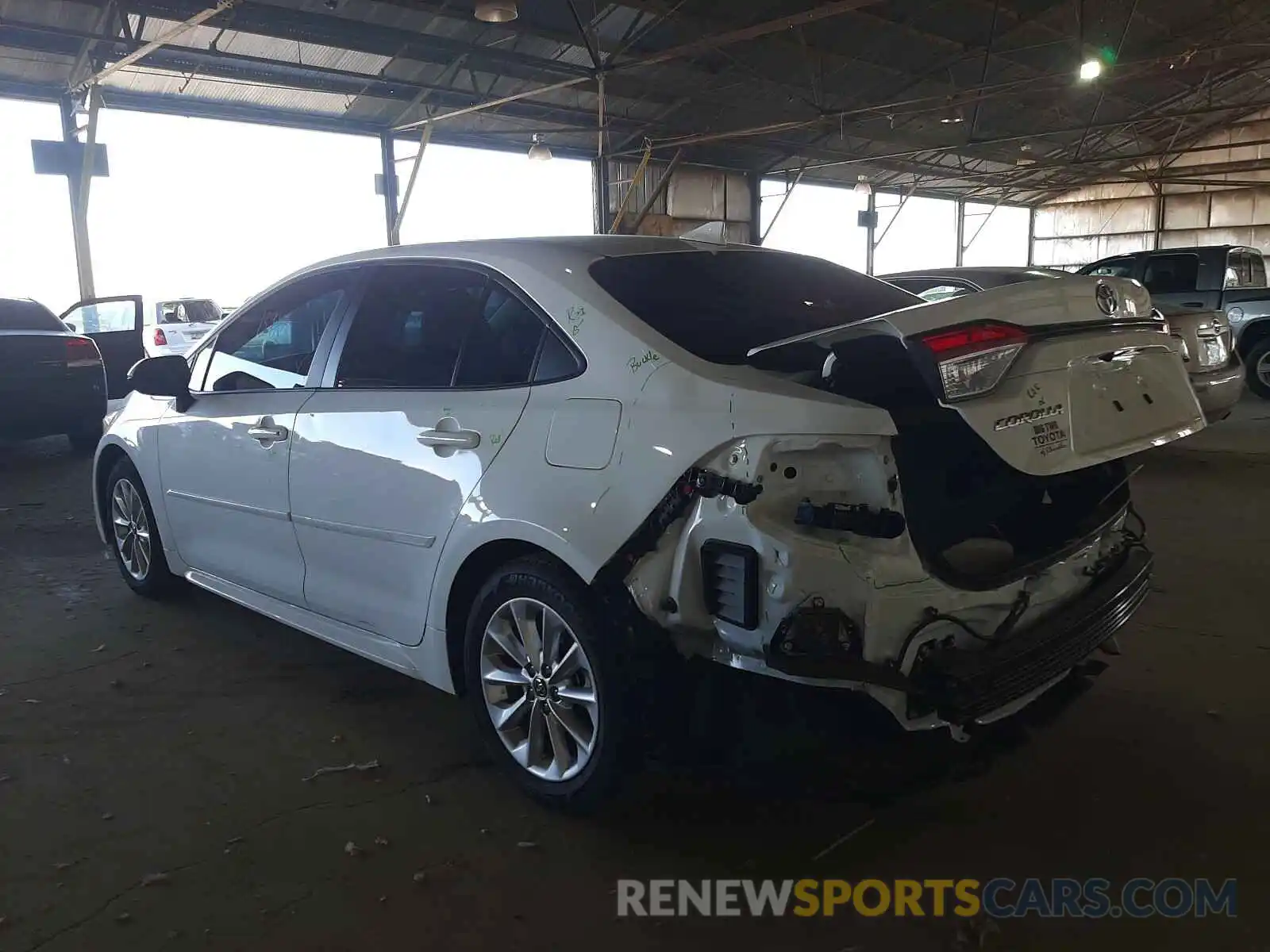 3 Photograph of a damaged car 5YFHPRAE0LP140315 TOYOTA COROLLA 2020