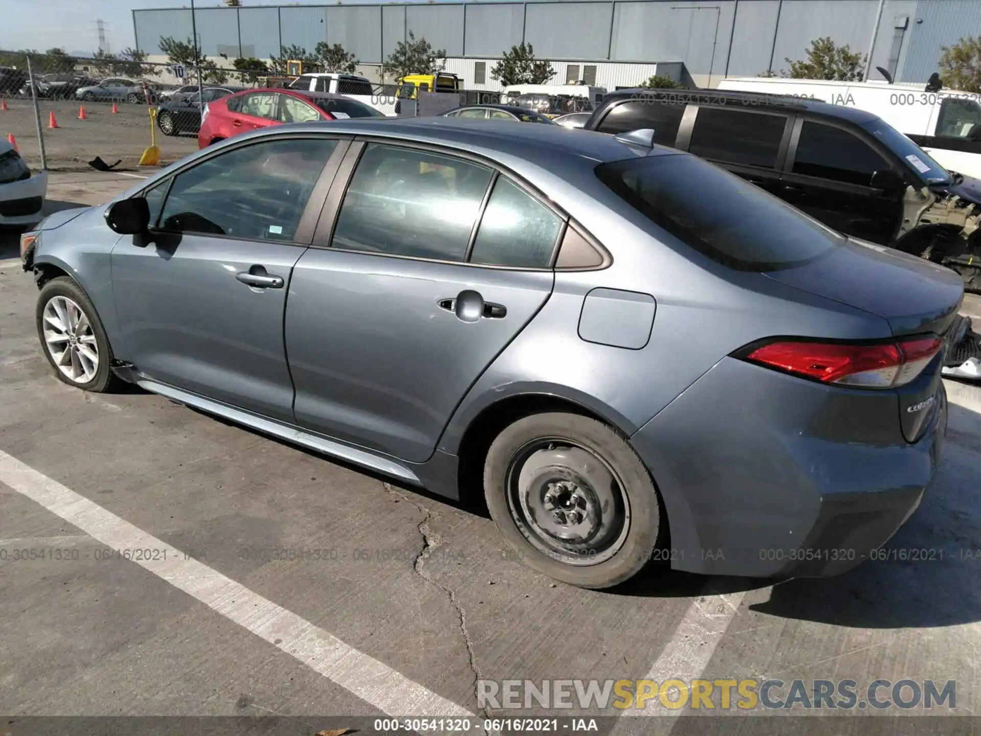 3 Photograph of a damaged car 5YFHPRAE1LP007711 TOYOTA COROLLA 2020