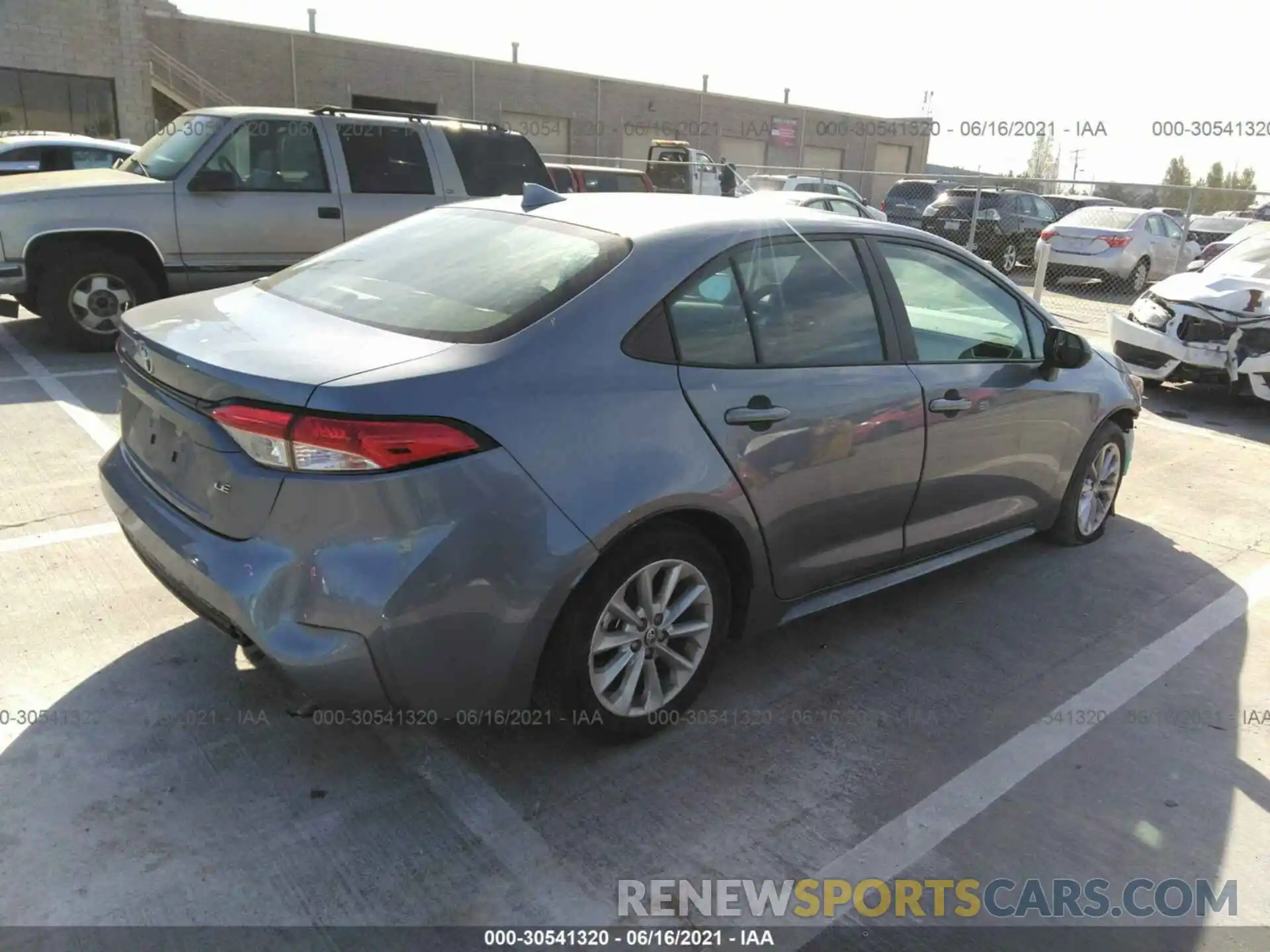 4 Photograph of a damaged car 5YFHPRAE1LP007711 TOYOTA COROLLA 2020