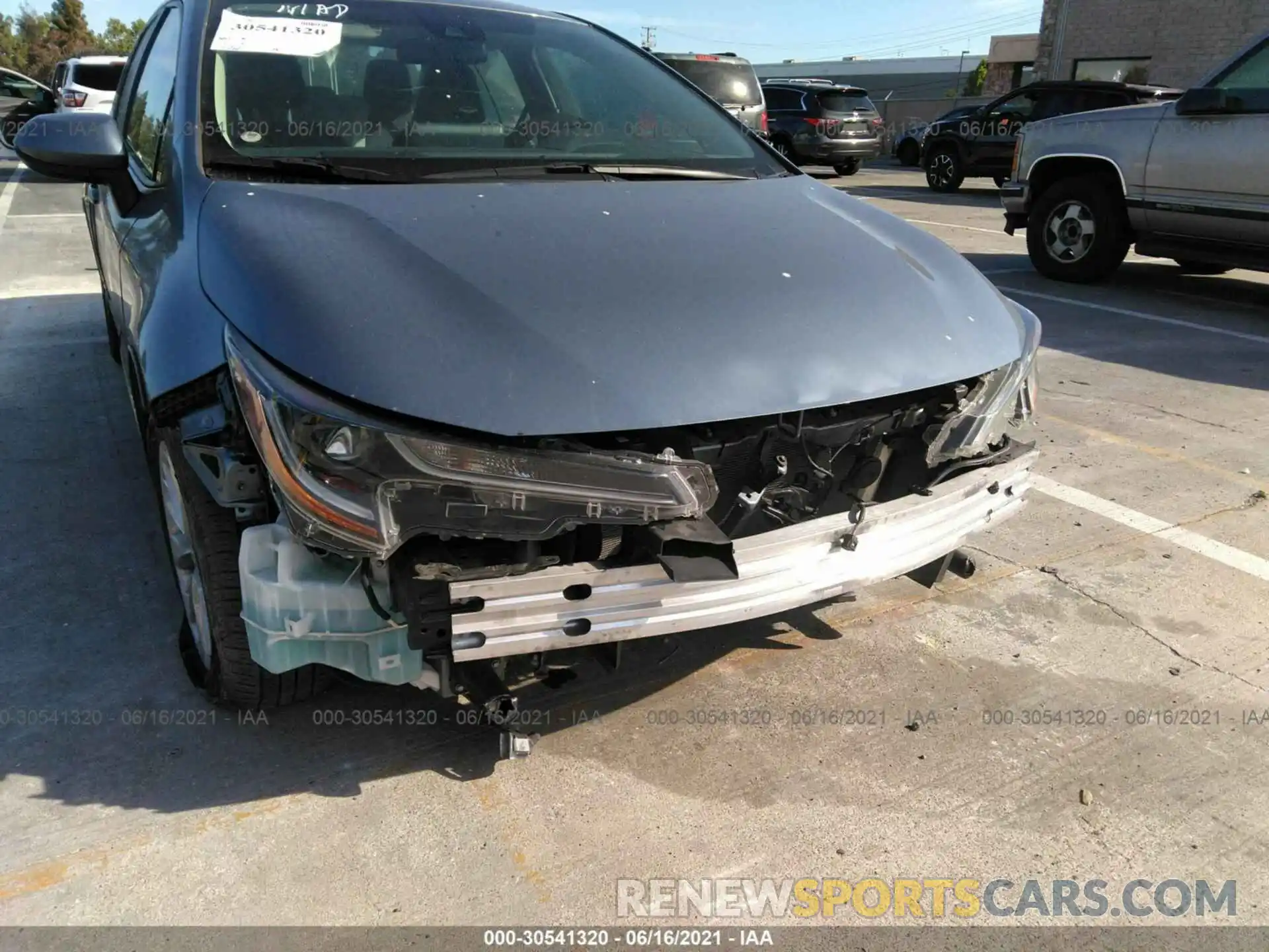 6 Photograph of a damaged car 5YFHPRAE1LP007711 TOYOTA COROLLA 2020