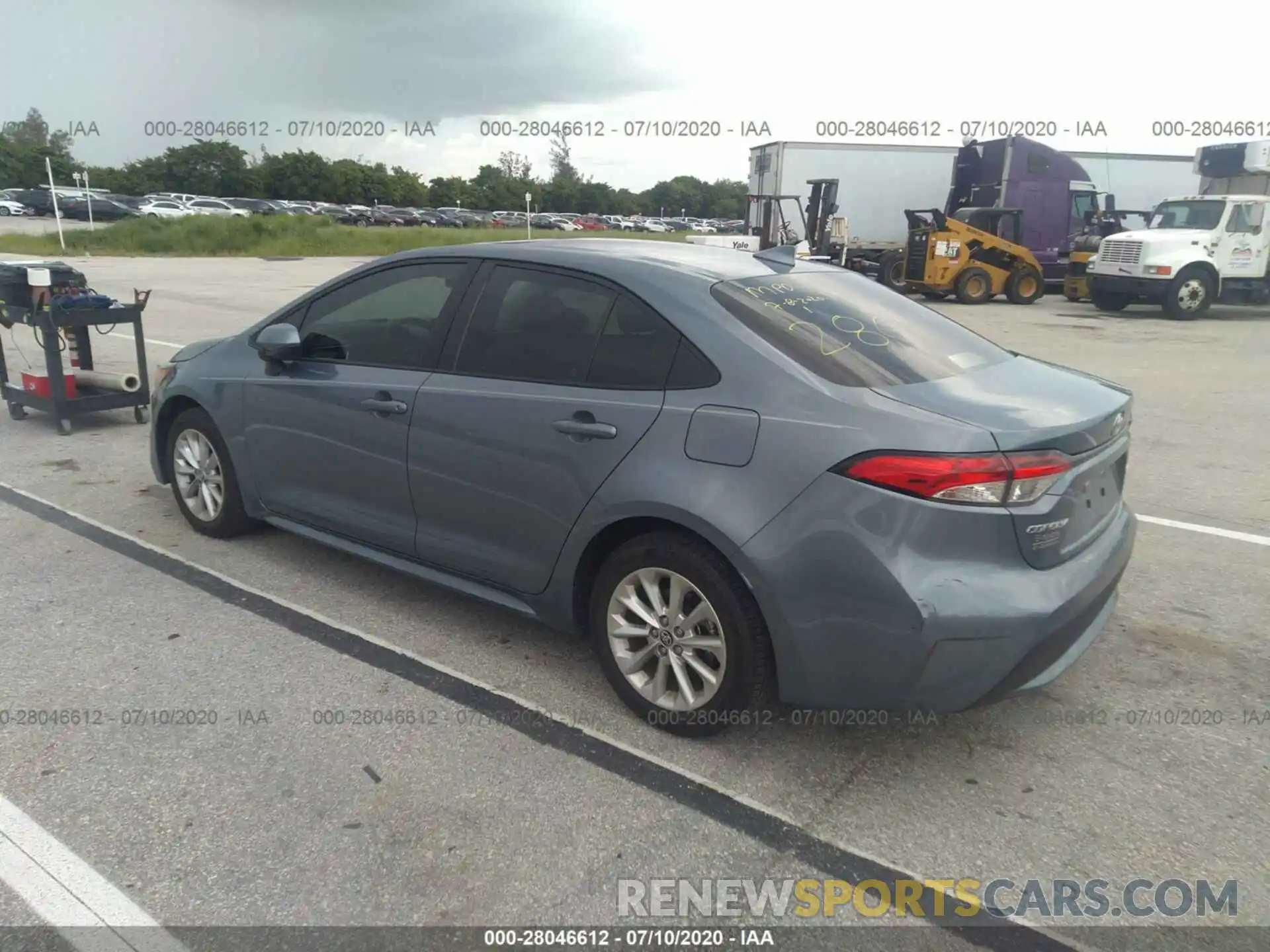 3 Photograph of a damaged car 5YFHPRAE1LP012861 TOYOTA COROLLA 2020