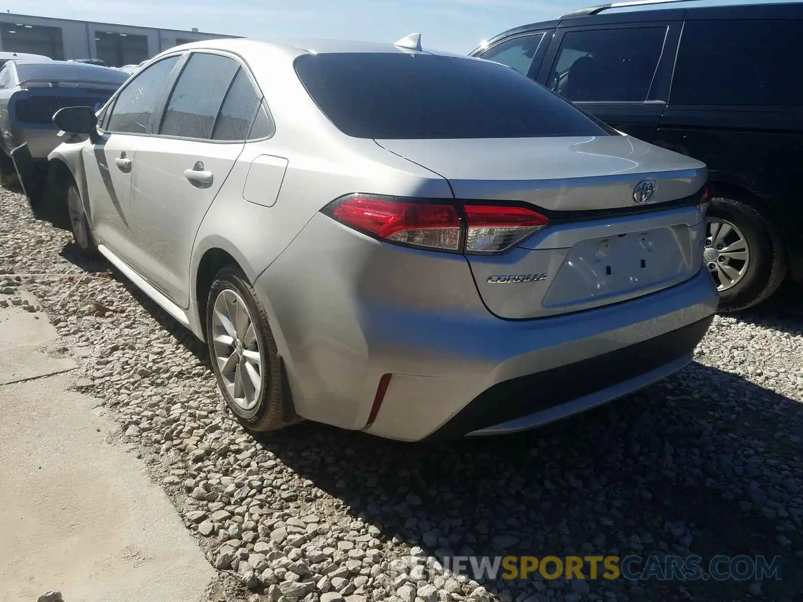 3 Photograph of a damaged car 5YFHPRAE1LP017171 TOYOTA COROLLA 2020