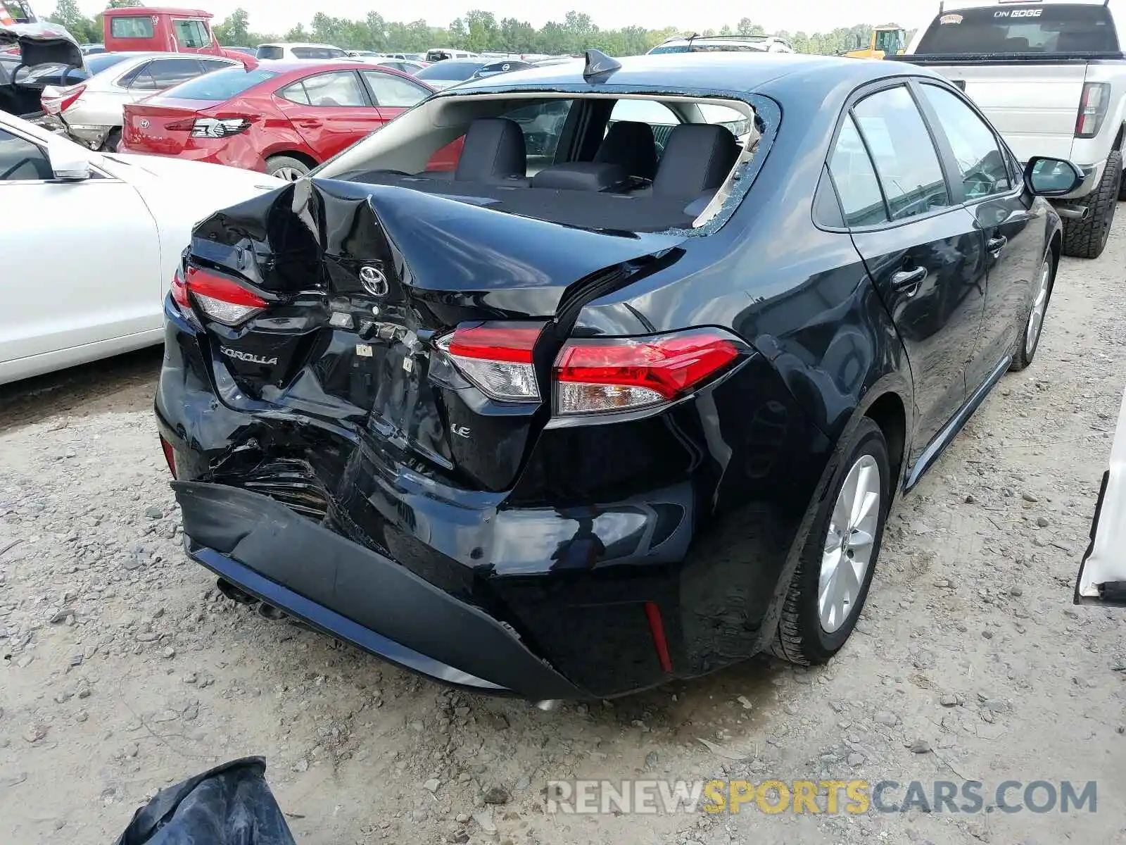 4 Photograph of a damaged car 5YFHPRAE1LP020264 TOYOTA COROLLA 2020