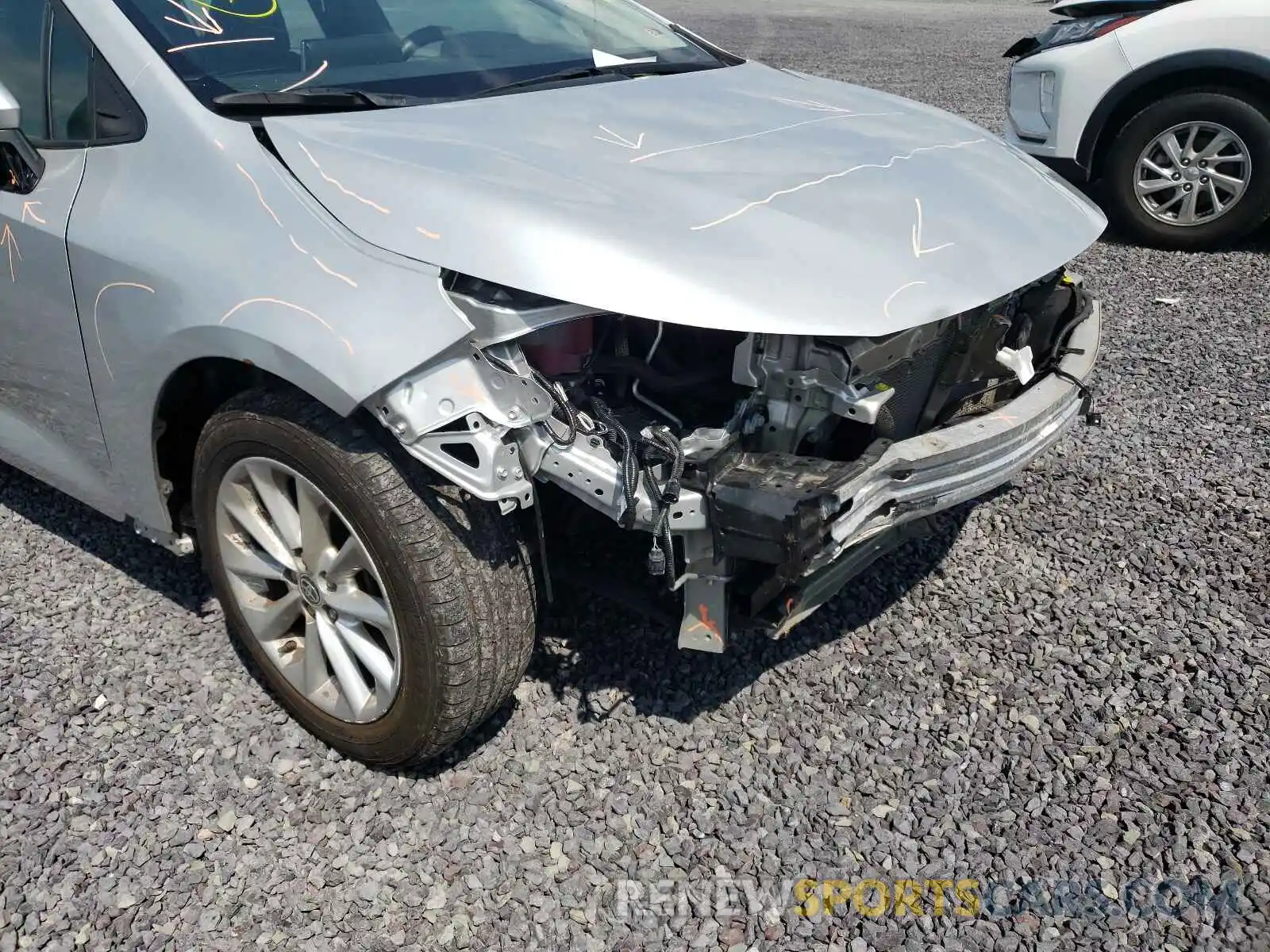 9 Photograph of a damaged car 5YFHPRAE1LP038375 TOYOTA COROLLA 2020