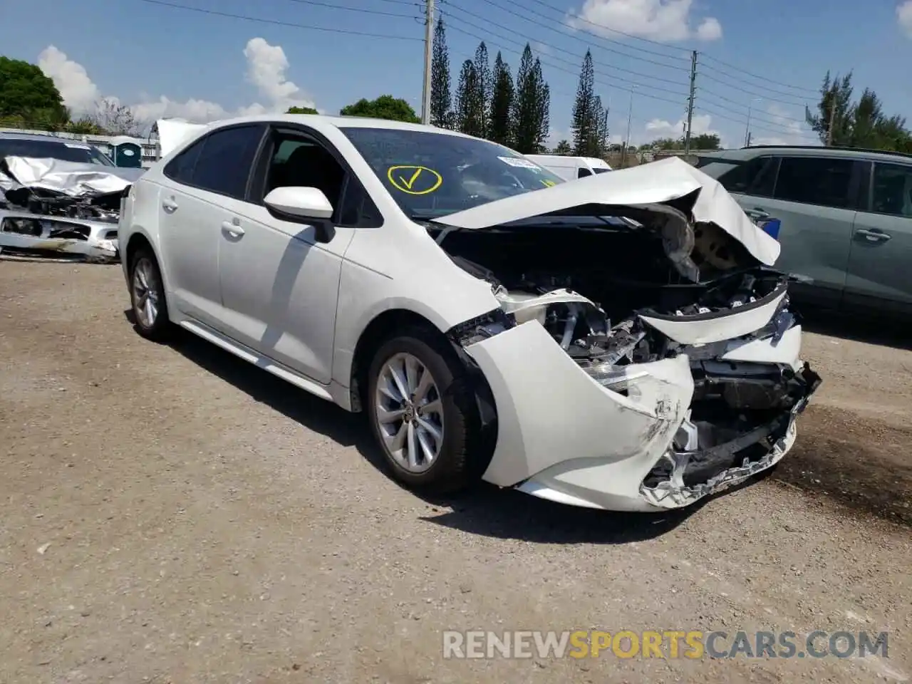 1 Photograph of a damaged car 5YFHPRAE1LP062434 TOYOTA COROLLA 2020