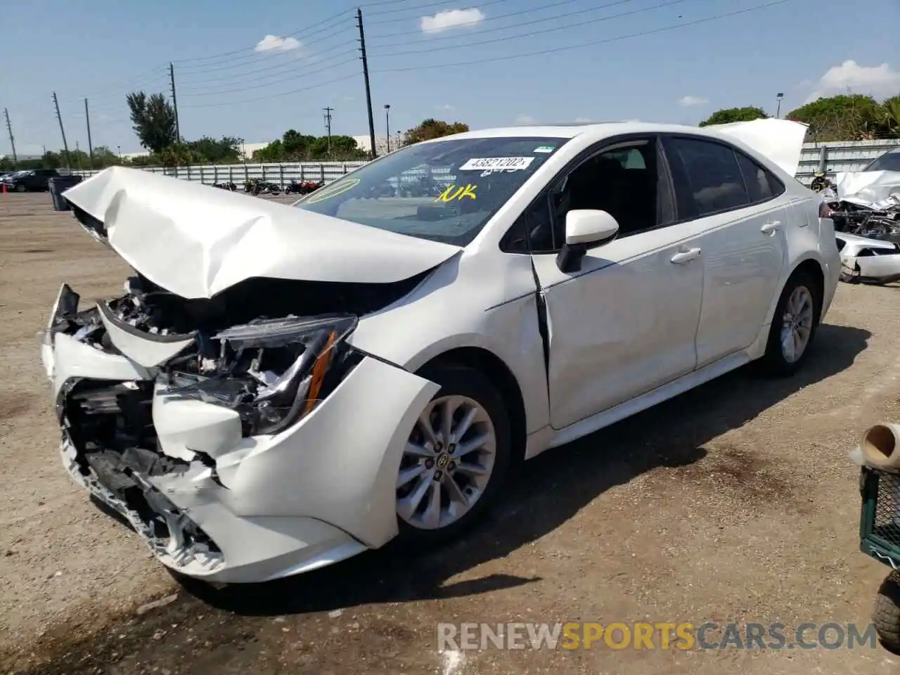 2 Photograph of a damaged car 5YFHPRAE1LP062434 TOYOTA COROLLA 2020