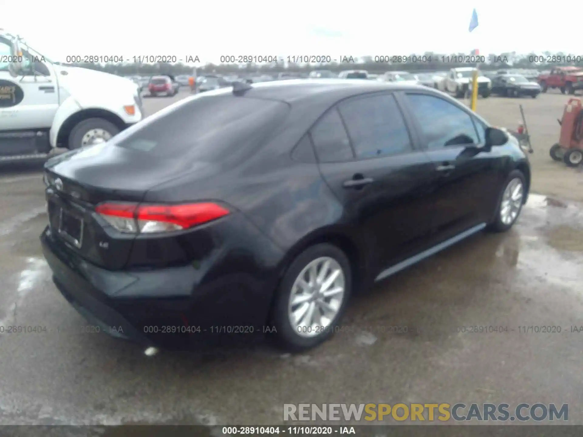 4 Photograph of a damaged car 5YFHPRAE2LP017471 TOYOTA COROLLA 2020