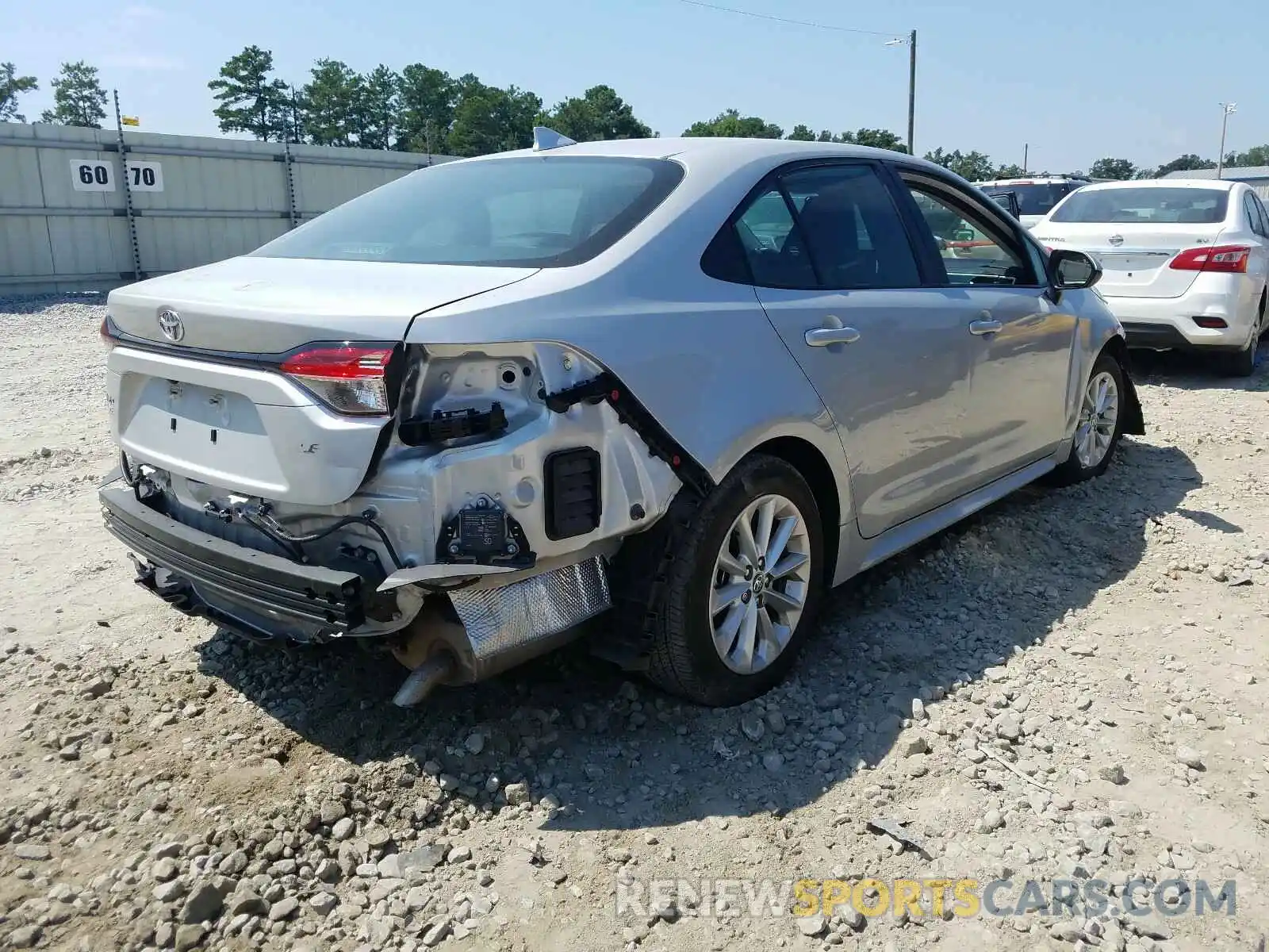 4 Photograph of a damaged car 5YFHPRAE2LP021116 TOYOTA COROLLA 2020