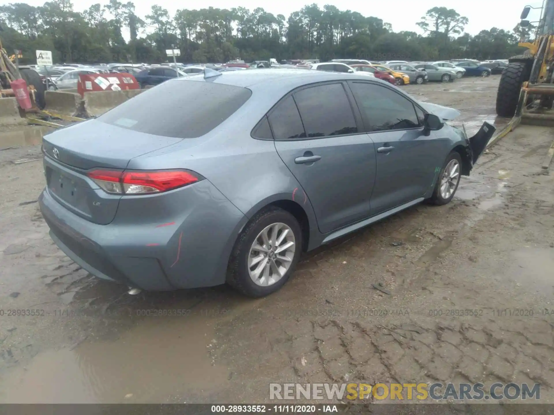 4 Photograph of a damaged car 5YFHPRAE2LP026042 TOYOTA COROLLA 2020