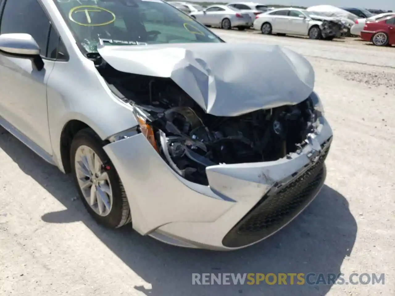 9 Photograph of a damaged car 5YFHPRAE2LP041799 TOYOTA COROLLA 2020