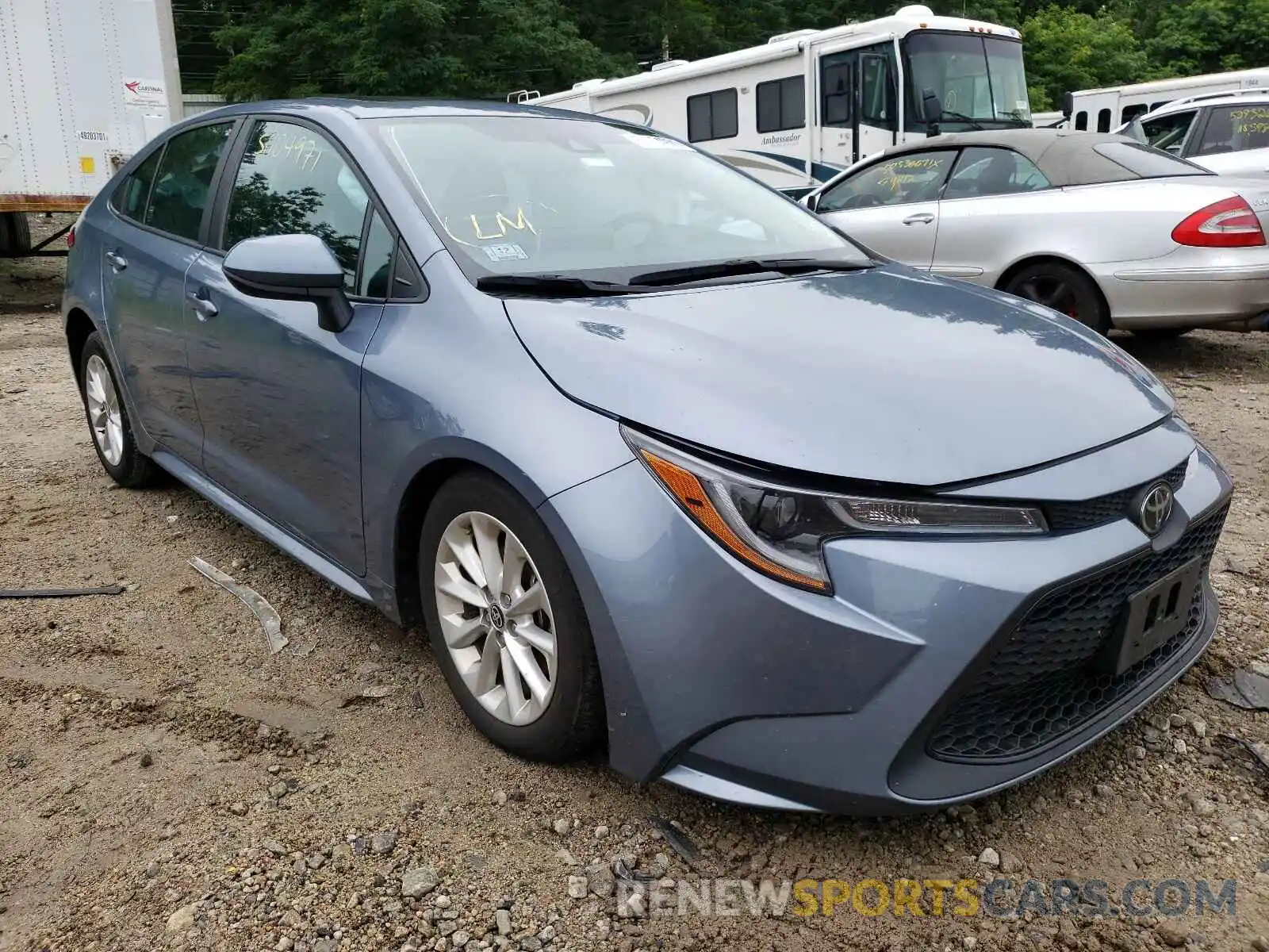 1 Photograph of a damaged car 5YFHPRAE2LP055797 TOYOTA COROLLA 2020