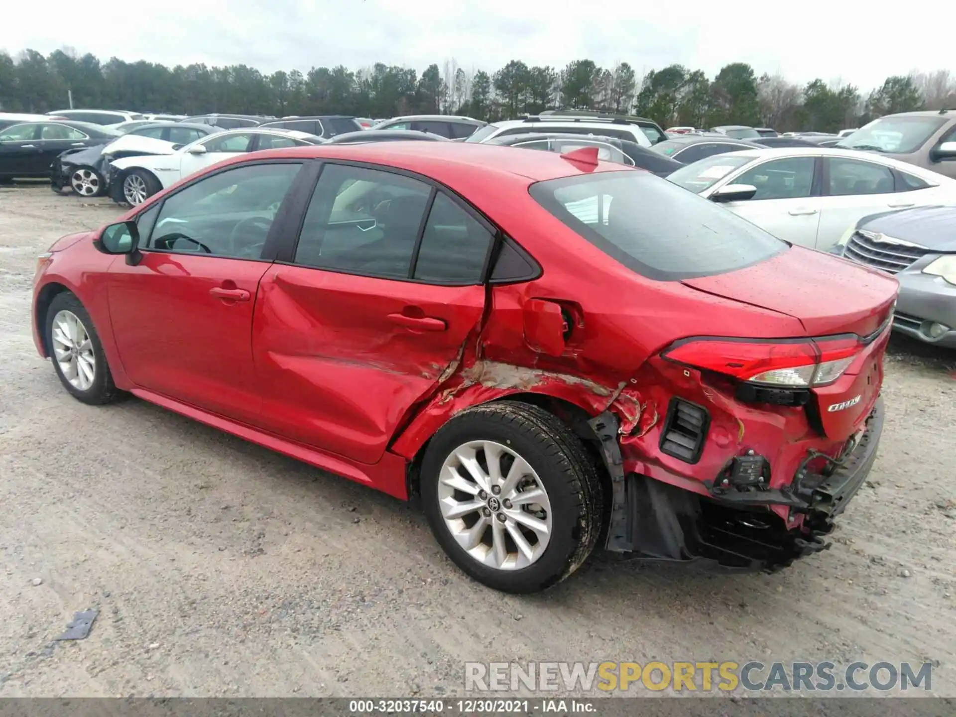 3 Photograph of a damaged car 5YFHPRAE2LP079338 TOYOTA COROLLA 2020