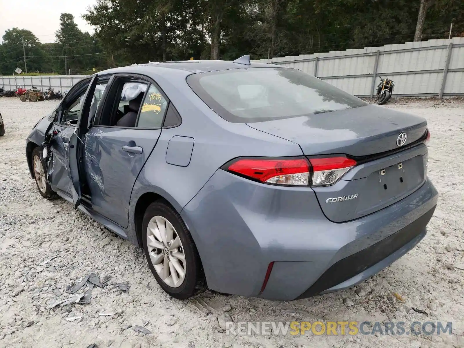 3 Photograph of a damaged car 5YFHPRAE2LP087939 TOYOTA COROLLA 2020