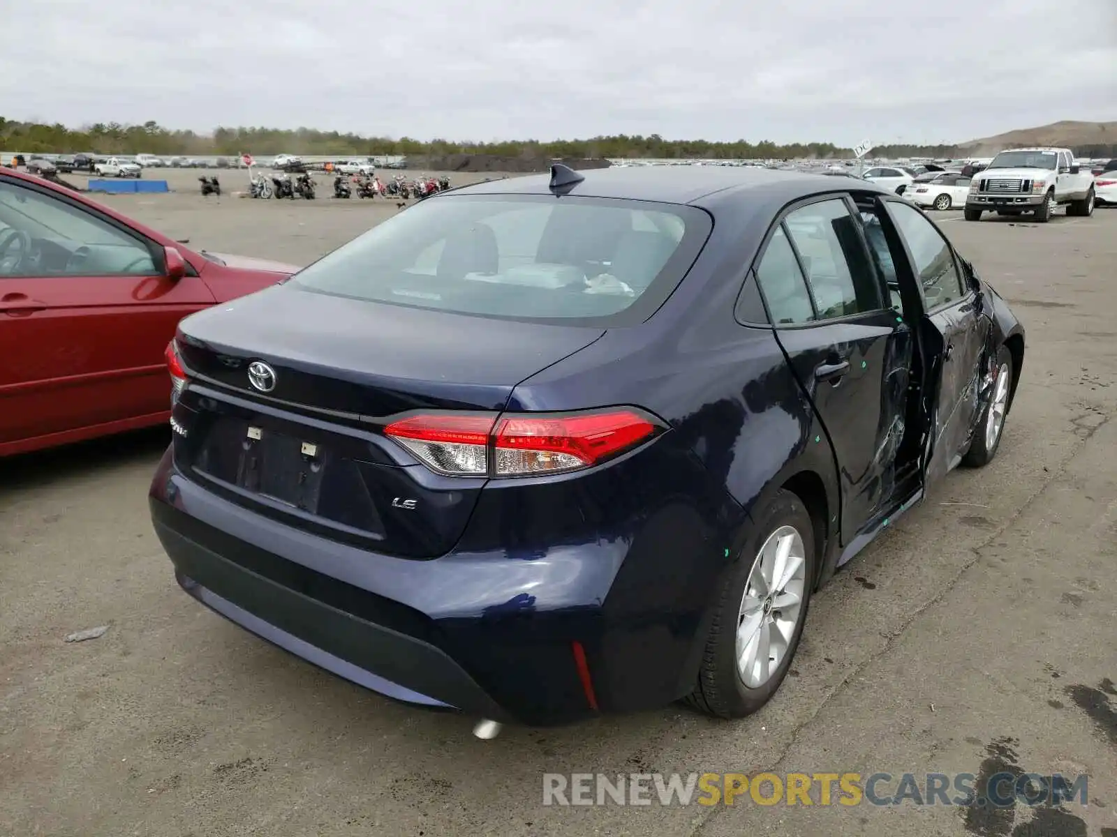 4 Photograph of a damaged car 5YFHPRAE2LP112015 TOYOTA COROLLA 2020