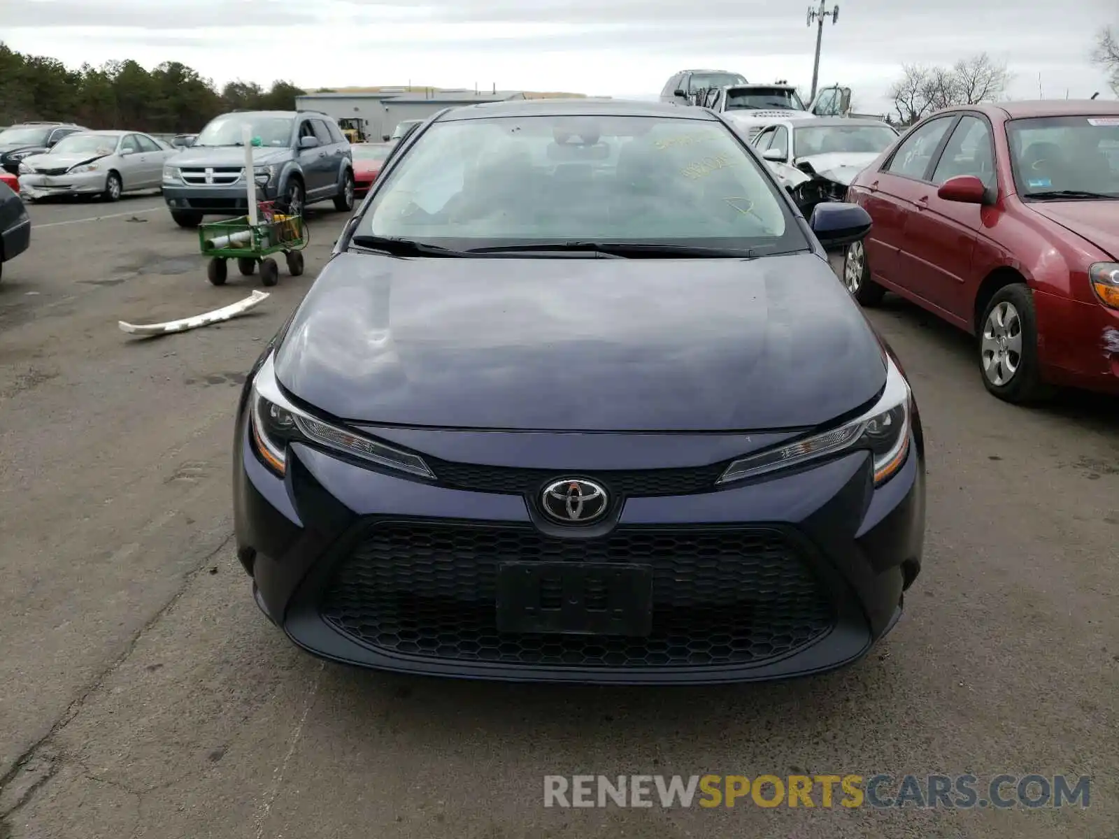 9 Photograph of a damaged car 5YFHPRAE2LP112015 TOYOTA COROLLA 2020