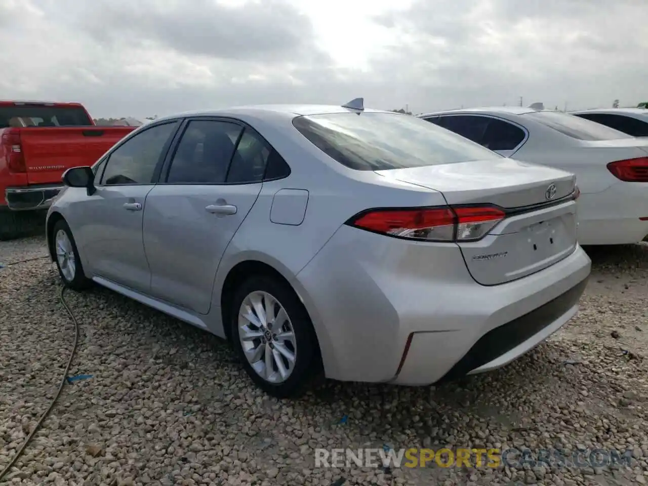 3 Photograph of a damaged car 5YFHPRAE3LP012182 TOYOTA COROLLA 2020