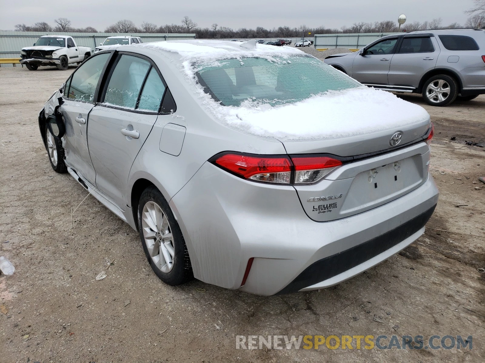 3 Photograph of a damaged car 5YFHPRAE3LP013445 TOYOTA COROLLA 2020