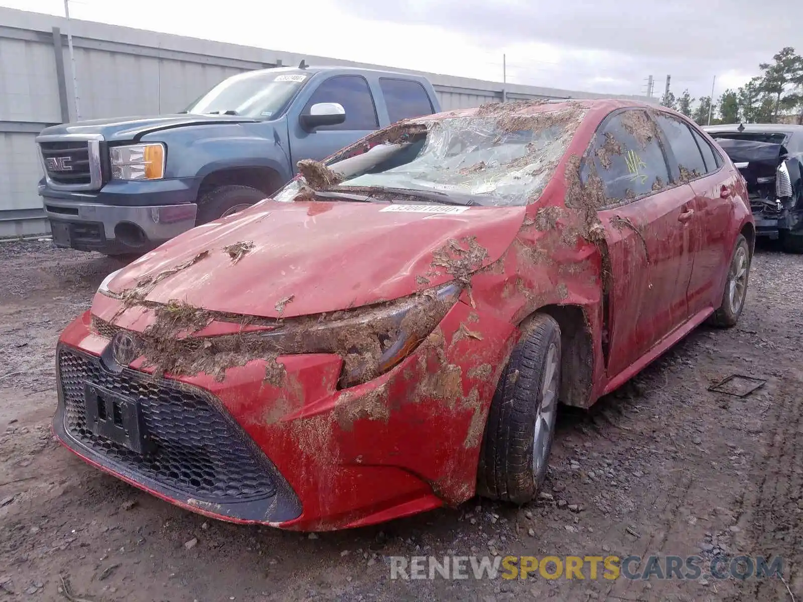 2 Photograph of a damaged car 5YFHPRAE3LP016572 TOYOTA COROLLA 2020