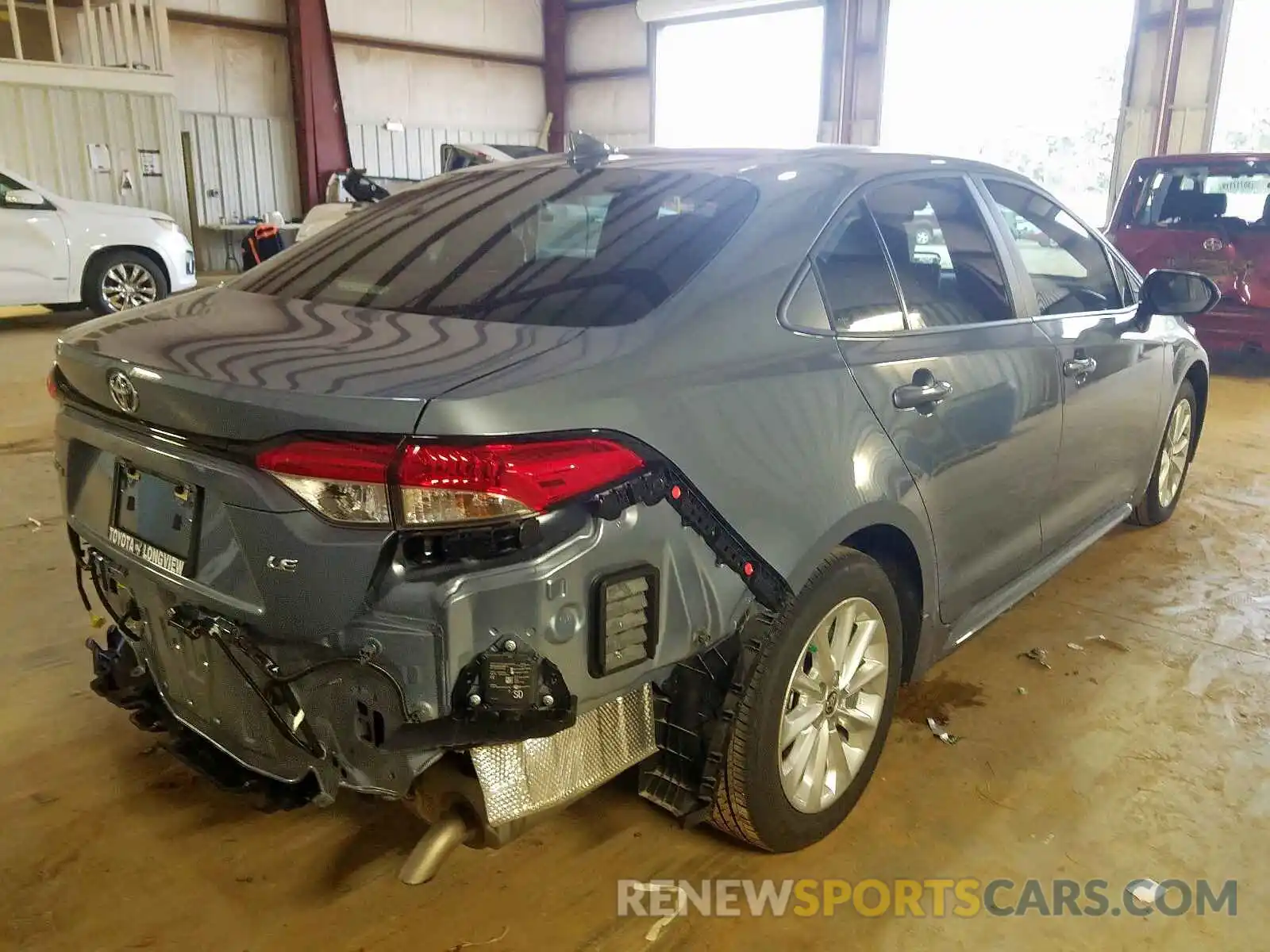 4 Photograph of a damaged car 5YFHPRAE3LP030004 TOYOTA COROLLA 2020