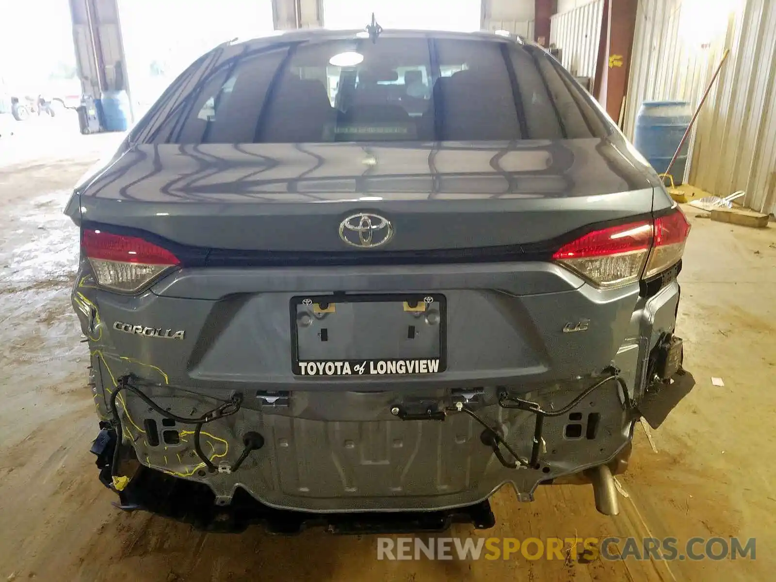 9 Photograph of a damaged car 5YFHPRAE3LP030004 TOYOTA COROLLA 2020