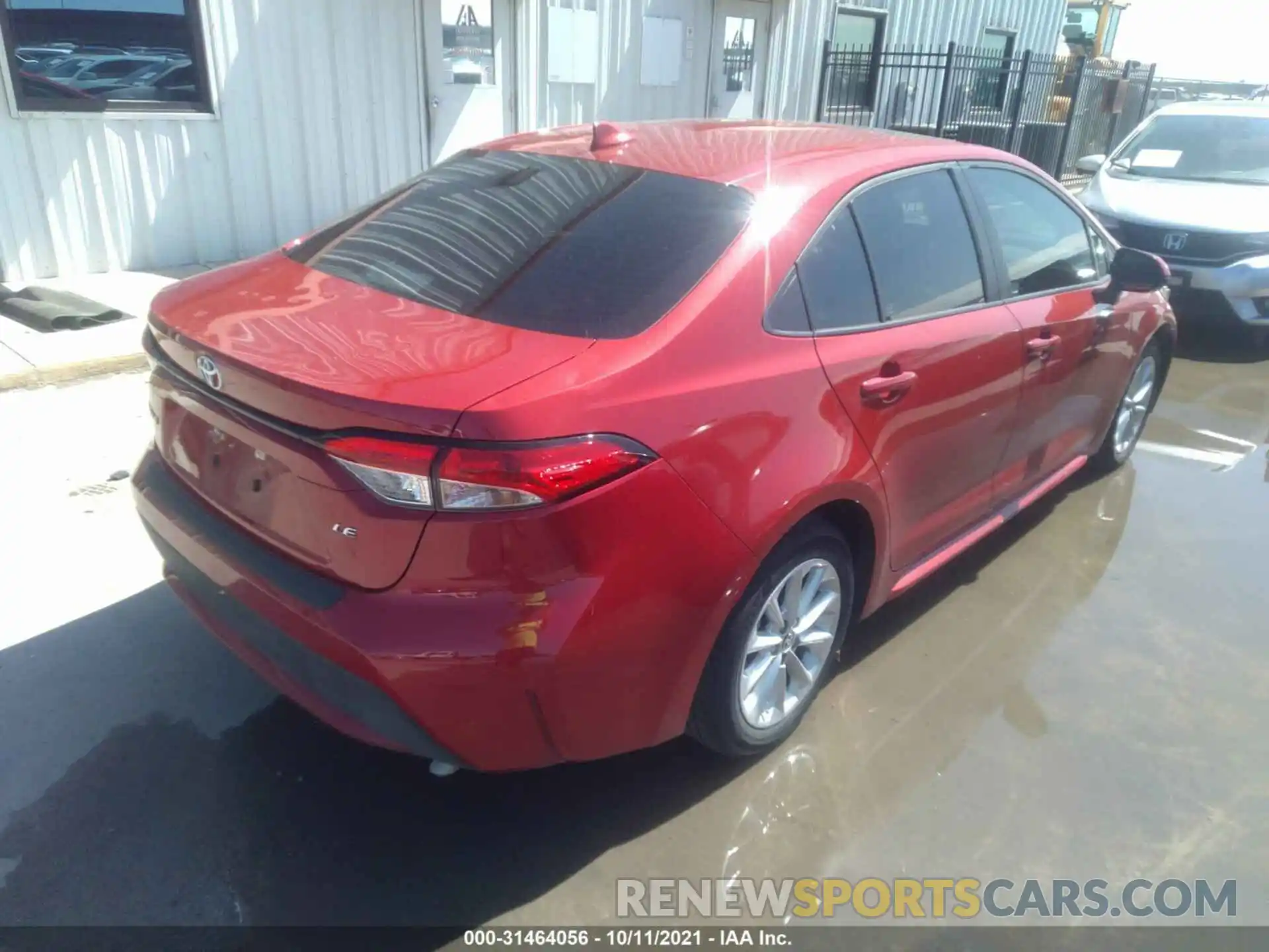 4 Photograph of a damaged car 5YFHPRAE3LP030505 TOYOTA COROLLA 2020