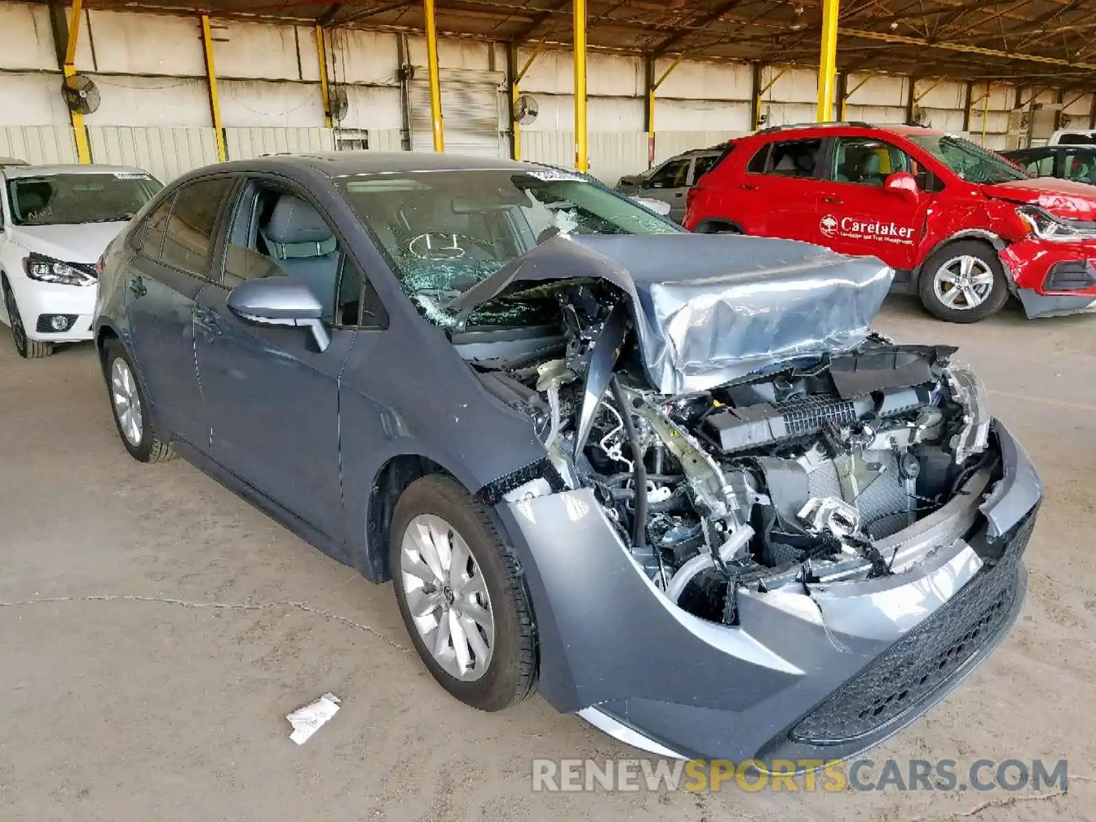 1 Photograph of a damaged car 5YFHPRAE3LP032089 TOYOTA COROLLA 2020