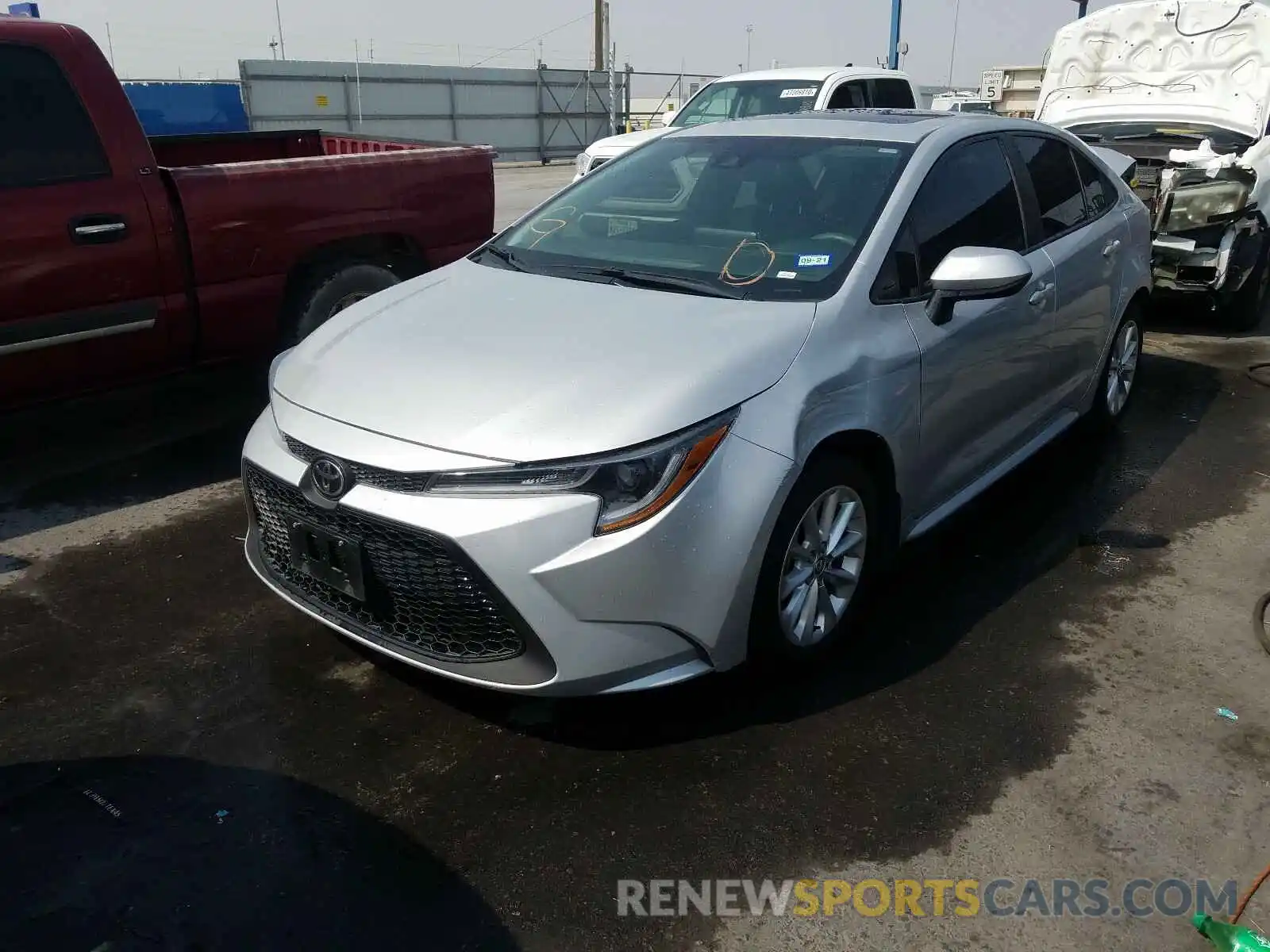 2 Photograph of a damaged car 5YFHPRAE4LP019254 TOYOTA COROLLA 2020