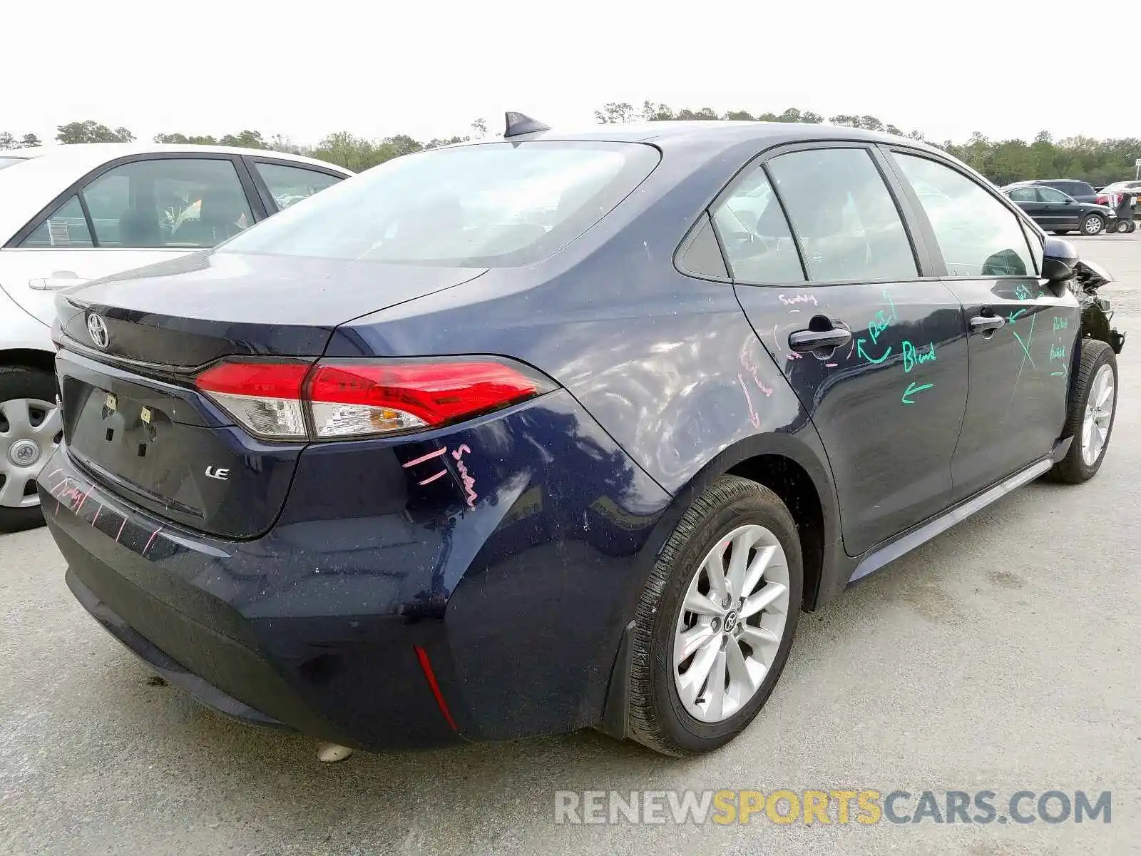 4 Photograph of a damaged car 5YFHPRAE4LP020047 TOYOTA COROLLA 2020