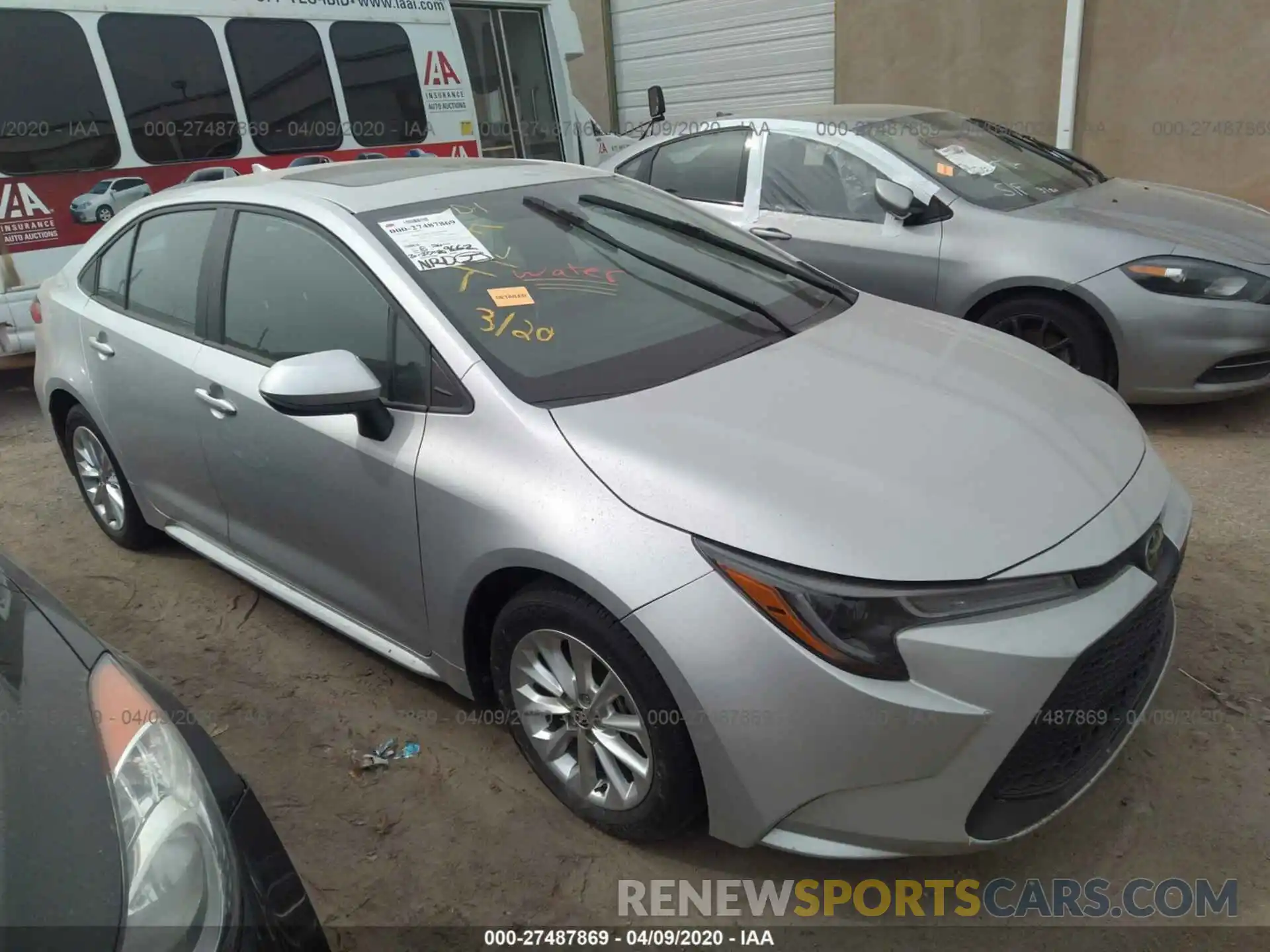 1 Photograph of a damaged car 5YFHPRAE4LP027337 TOYOTA COROLLA 2020