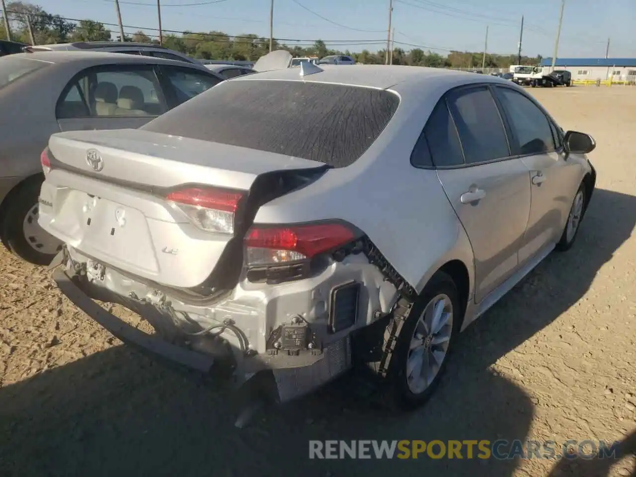 4 Photograph of a damaged car 5YFHPRAE4LP030495 TOYOTA COROLLA 2020