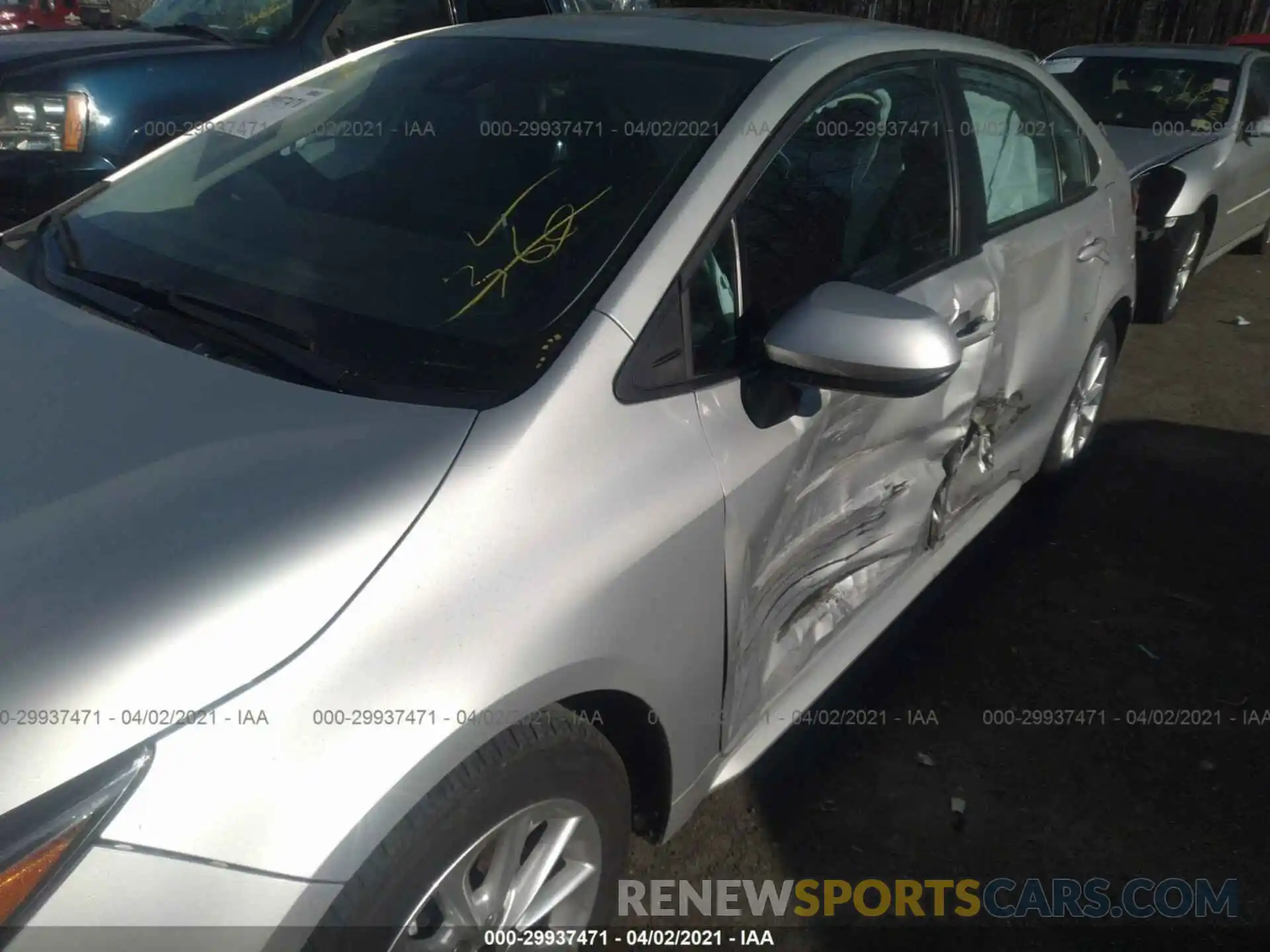 6 Photograph of a damaged car 5YFHPRAE4LP049113 TOYOTA COROLLA 2020