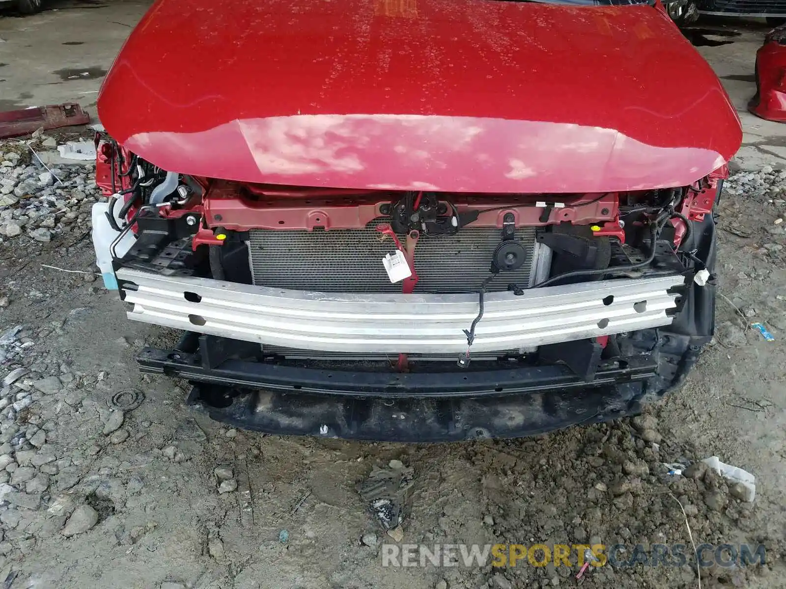 9 Photograph of a damaged car 5YFHPRAE4LP067319 TOYOTA COROLLA 2020