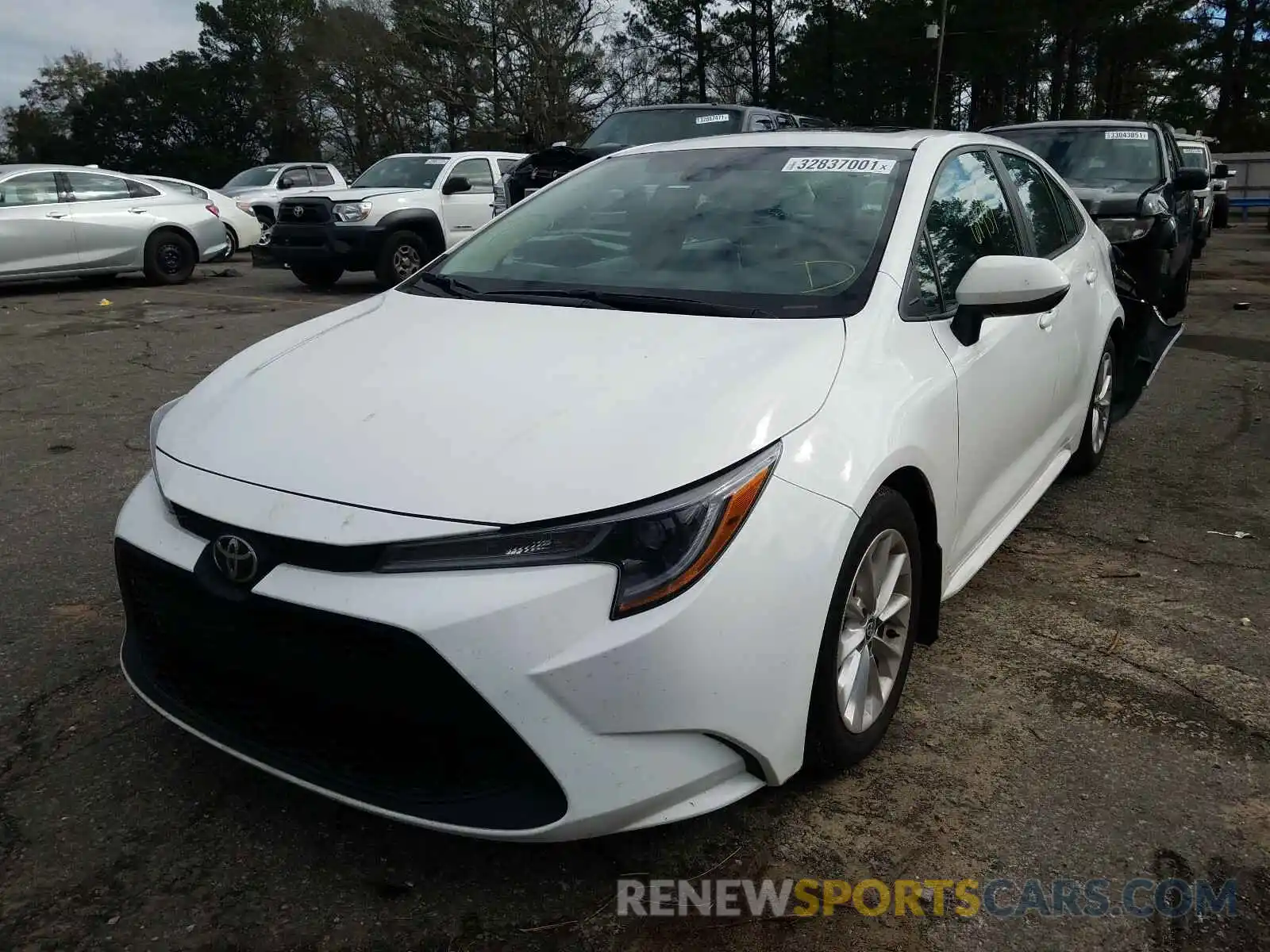 2 Photograph of a damaged car 5YFHPRAE5LP008683 TOYOTA COROLLA 2020